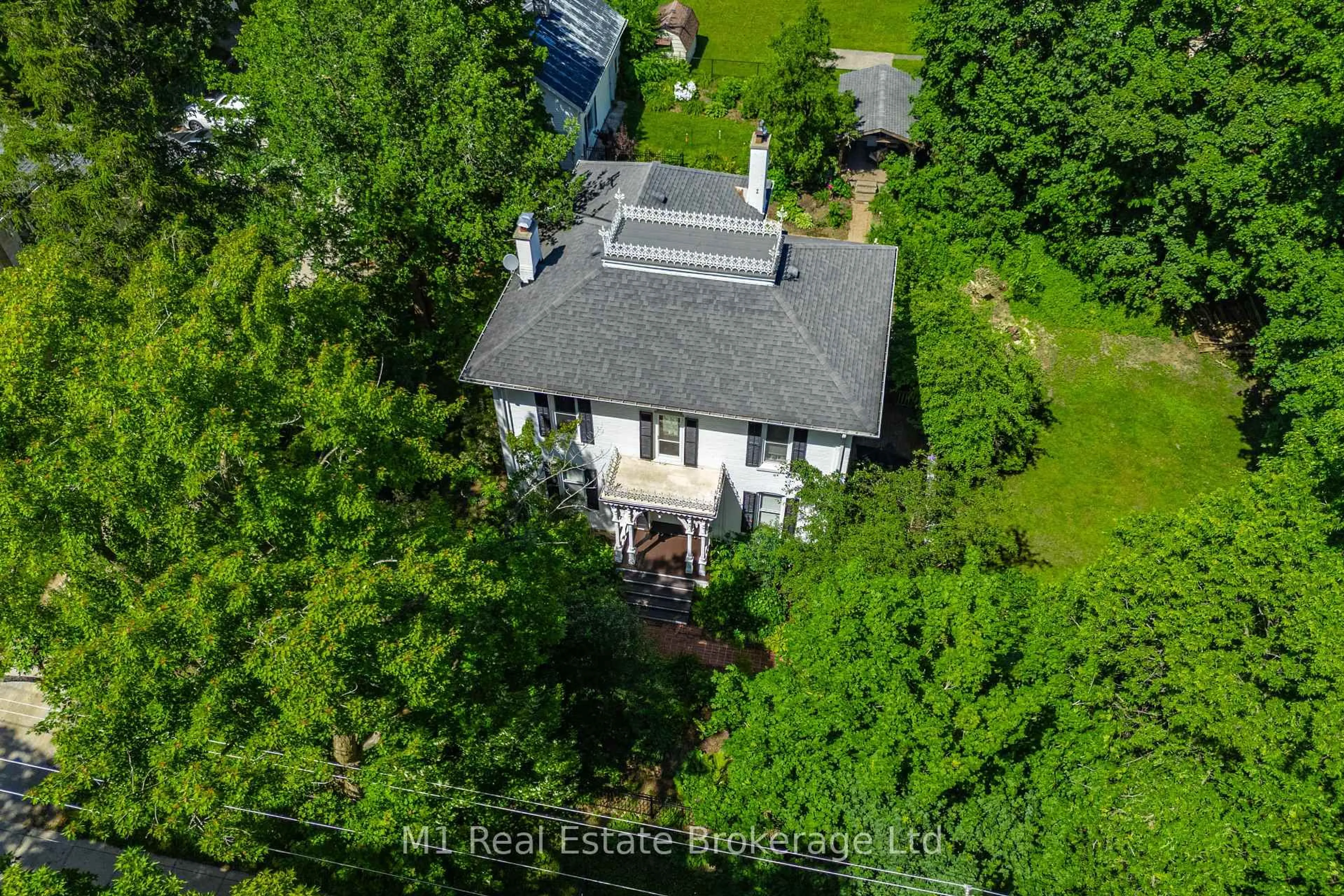 A pic from outside/outdoor area/front of a property/back of a property/a pic from drone, street for 119 John St, North Huron Ontario N0G 2W0