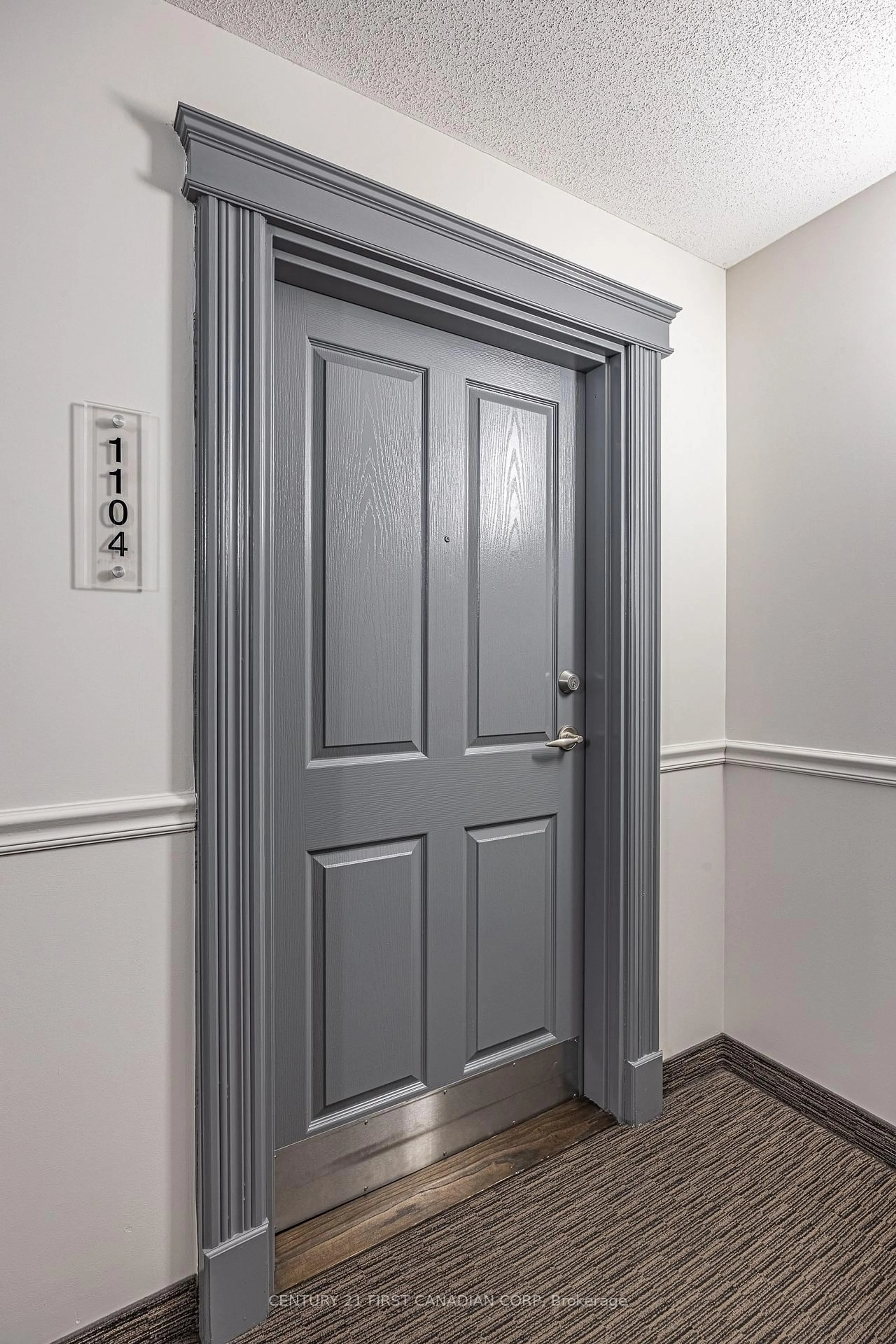 Indoor entryway for 353 Commissioners Rd #1104, London South Ontario N6J 0A3