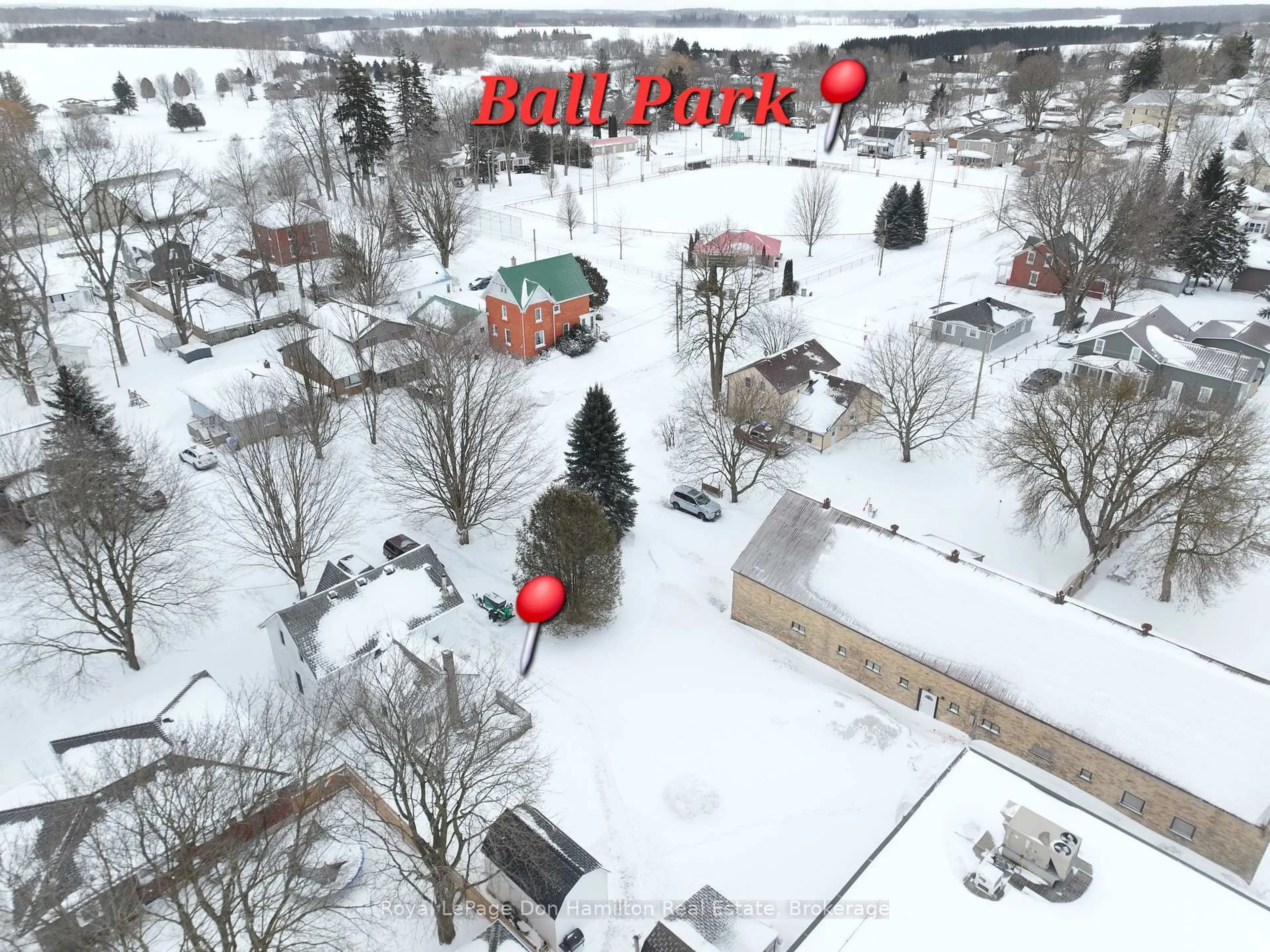 A pic from outside/outdoor area/front of a property/back of a property/a pic from drone, street for 540 Ainley St, Huron East Ontario N0G 1H0