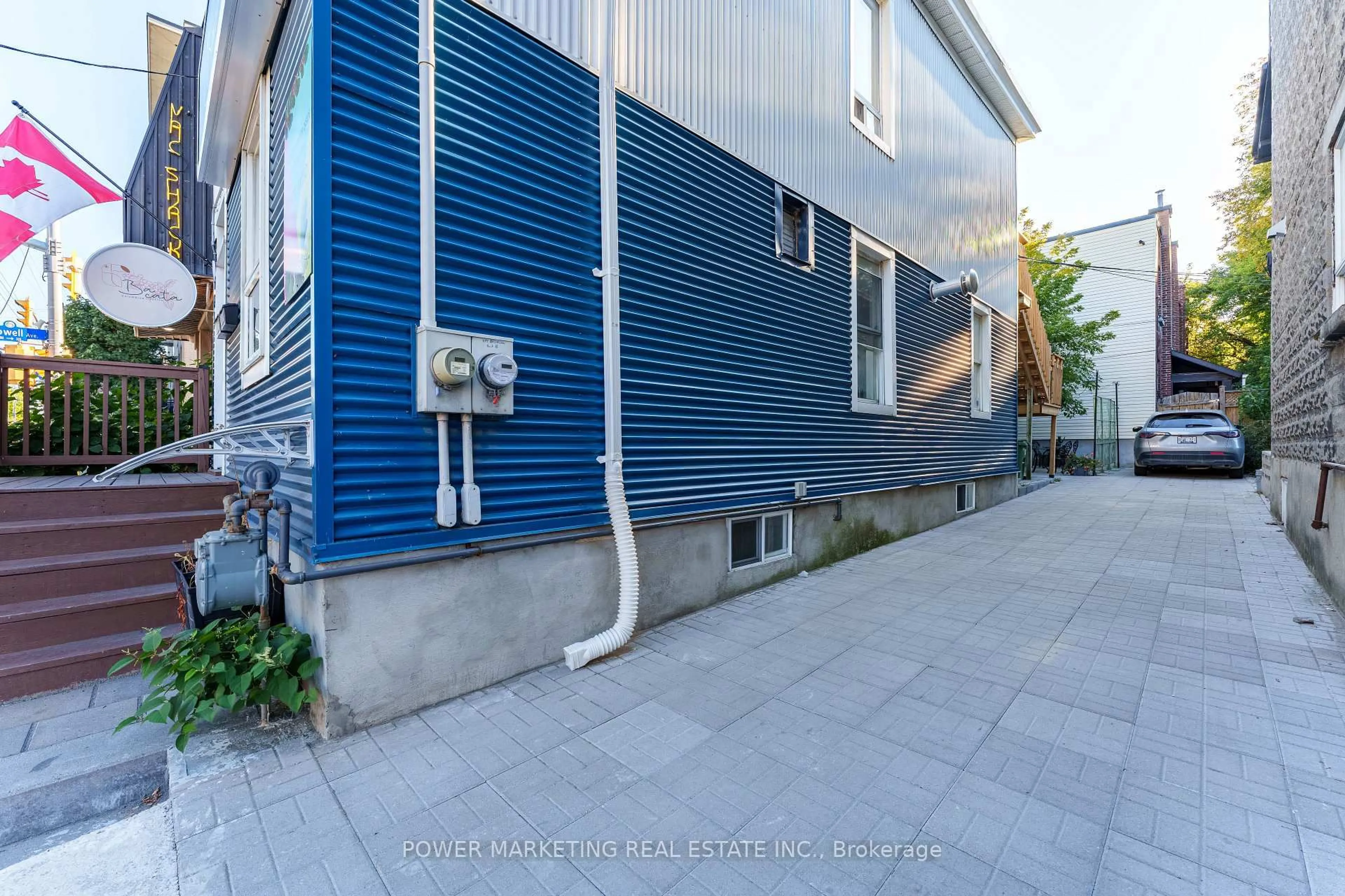 Unknown for 684 BRONSON Ave #A&B, Ottawa Ontario K1S 4E9