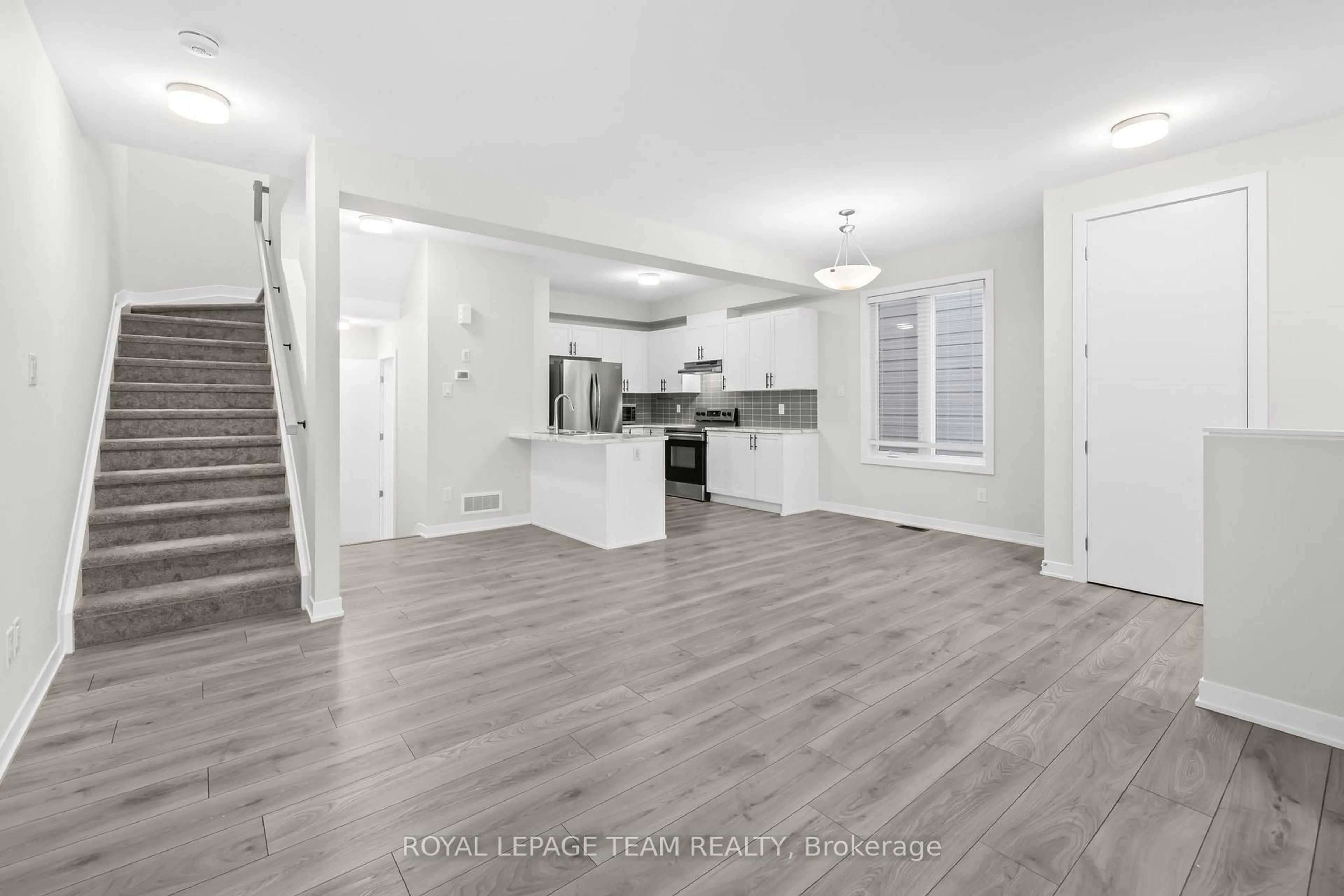 Open concept kitchen, unknown for 335 Catsfoot Walk, Ottawa Ontario K2J 7G9