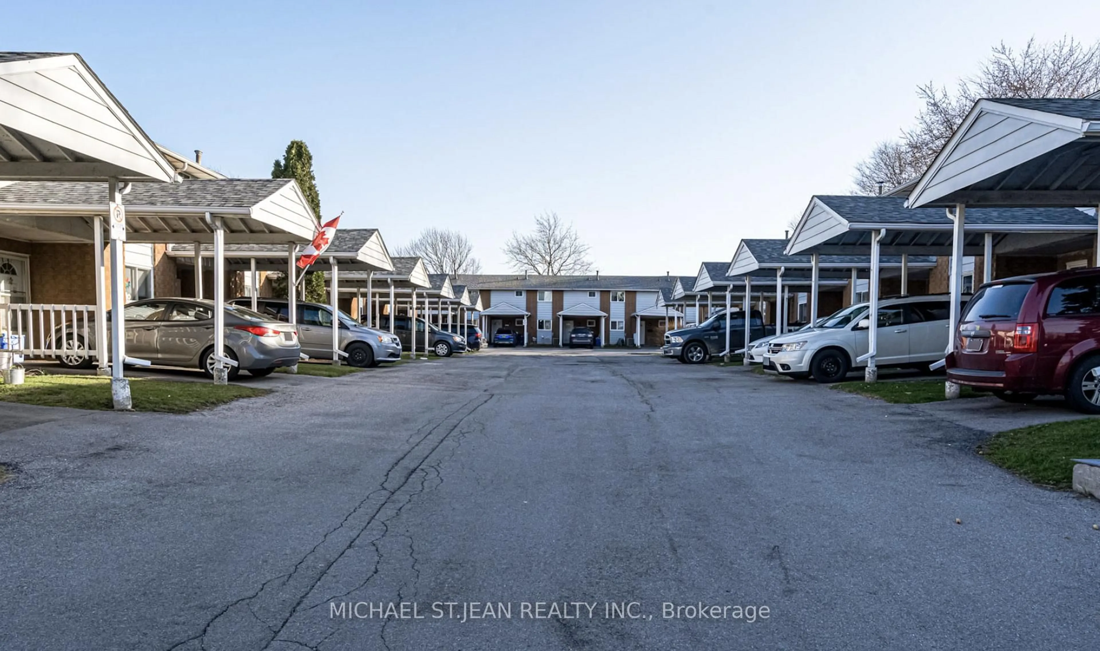 Unknown for 125 Limeridge Rd, Hamilton Ontario L9C 2V3