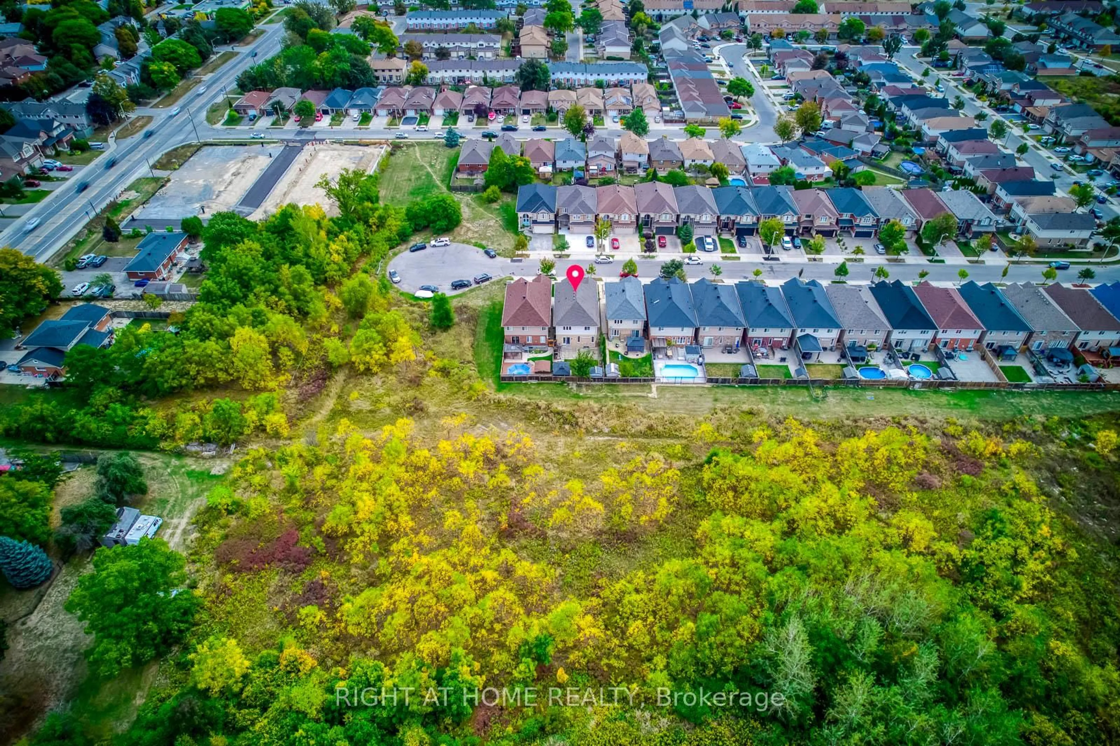 A pic from outside/outdoor area/front of a property/back of a property/a pic from drone, street for 38 Assisi St, Hamilton Ontario L8W 0A5