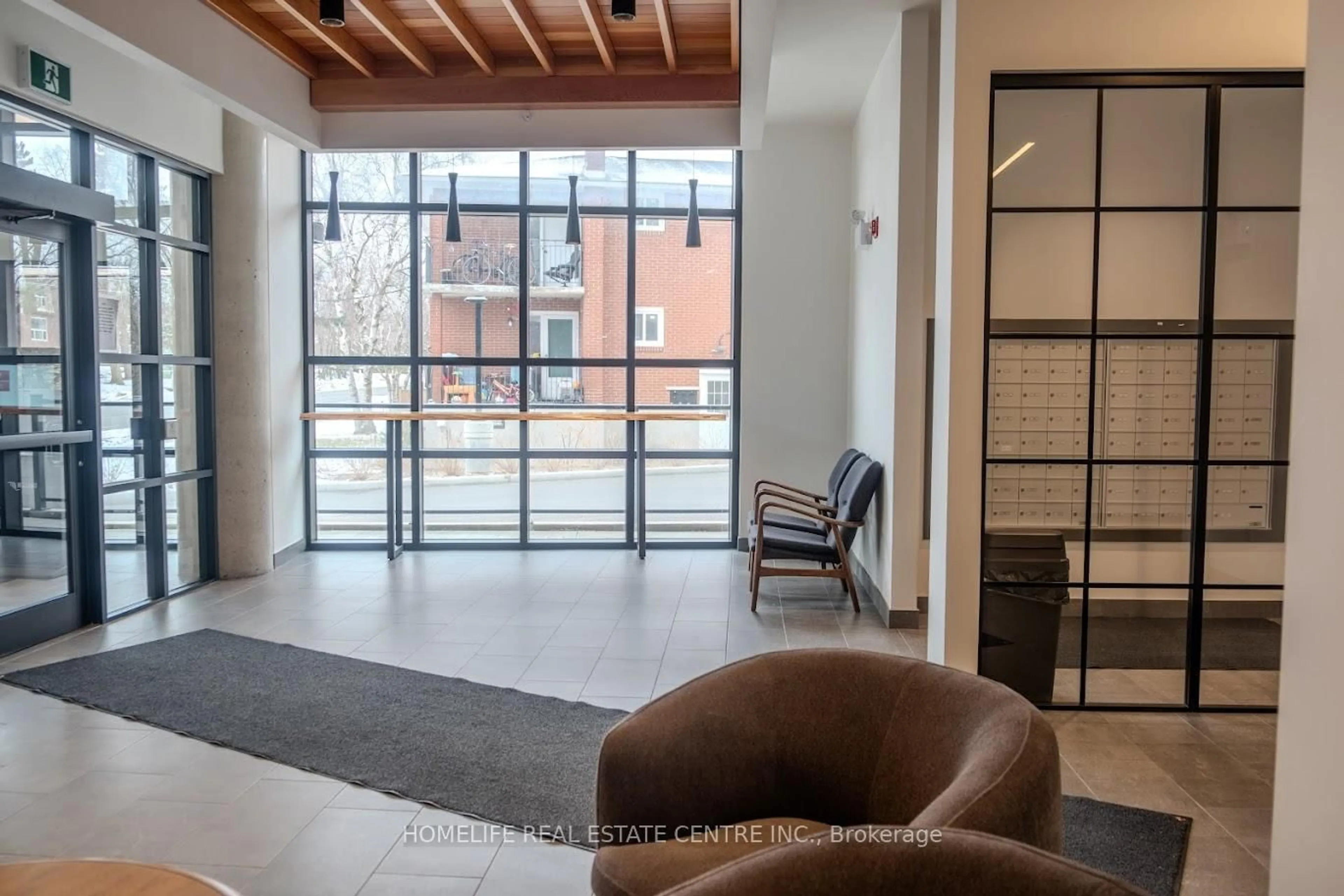 Indoor foyer for 312 Erb St #105, Waterloo Ontario N2L 0K9