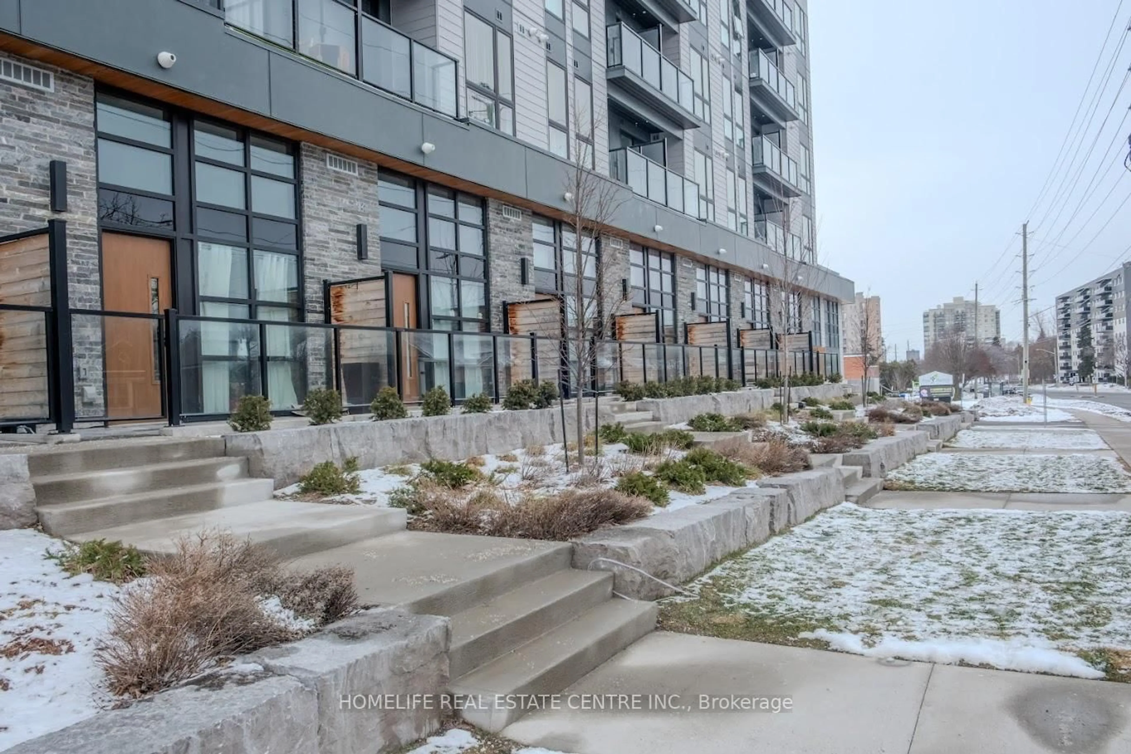 Patio, street for 312 Erb St #105, Waterloo Ontario N2L 0K9