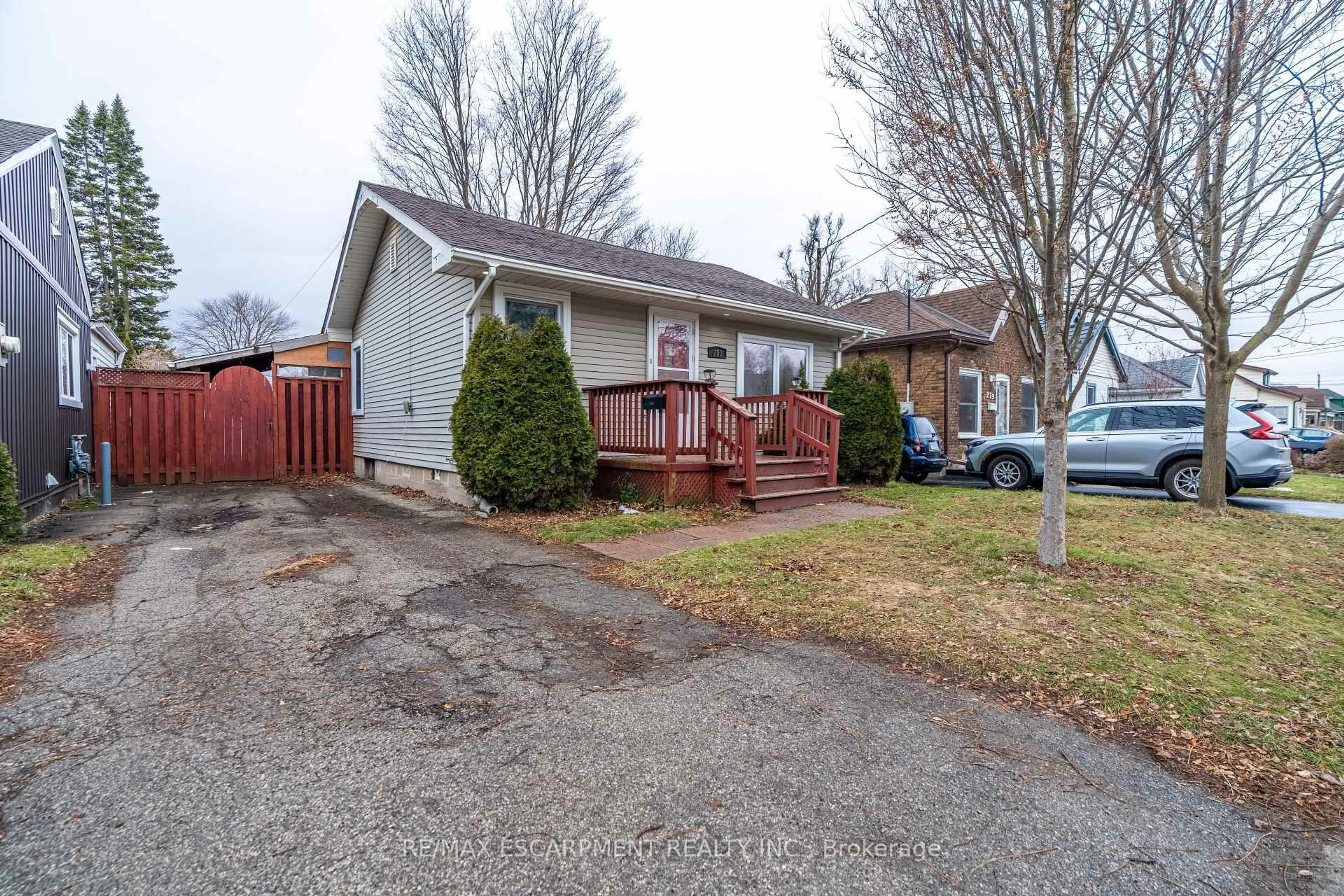 Unknown for 283 Grey St, Brantford Ontario N3S 4W9