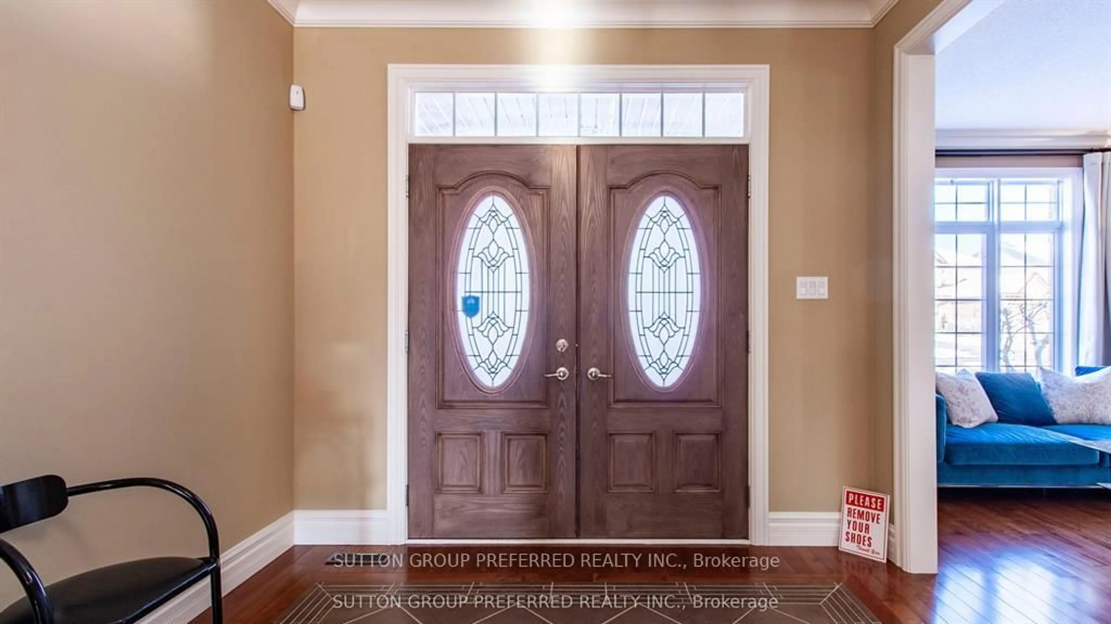 Indoor entryway for 369 Skyline Ave, London North Ontario N5X 0A5