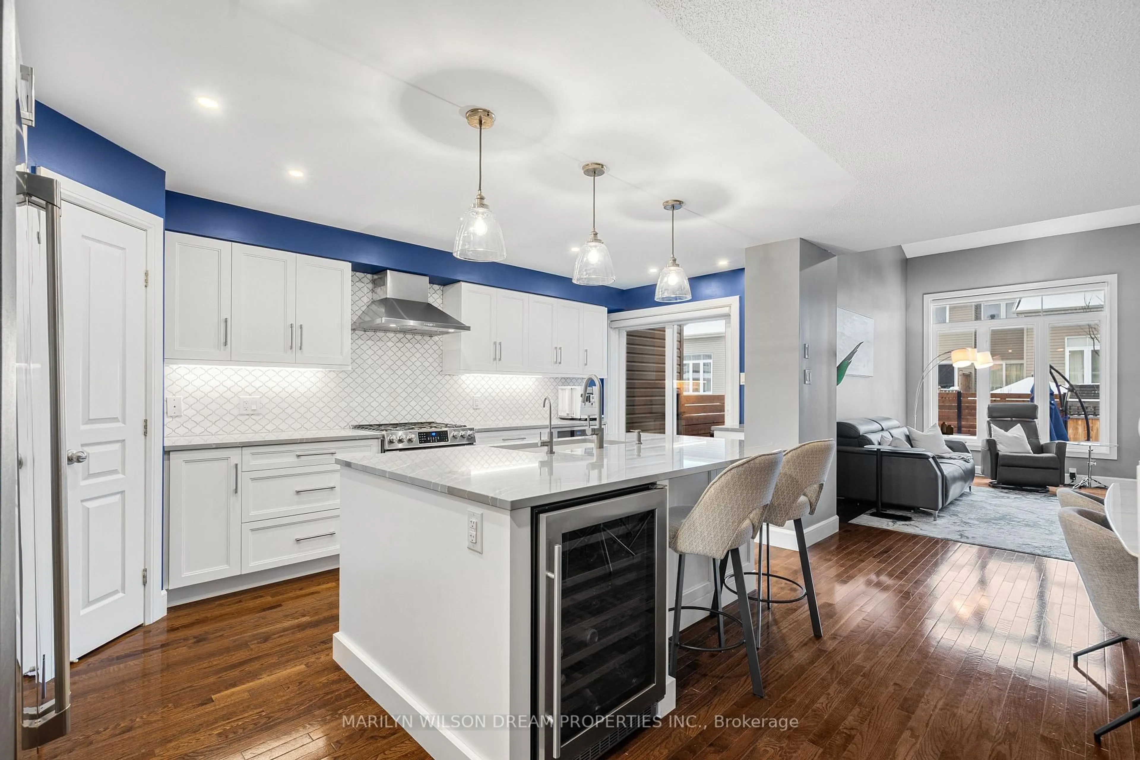 Open concept kitchen, ceramic/tile floor for 190 Tandalee Cres, Ottawa Ontario K2M 0A2