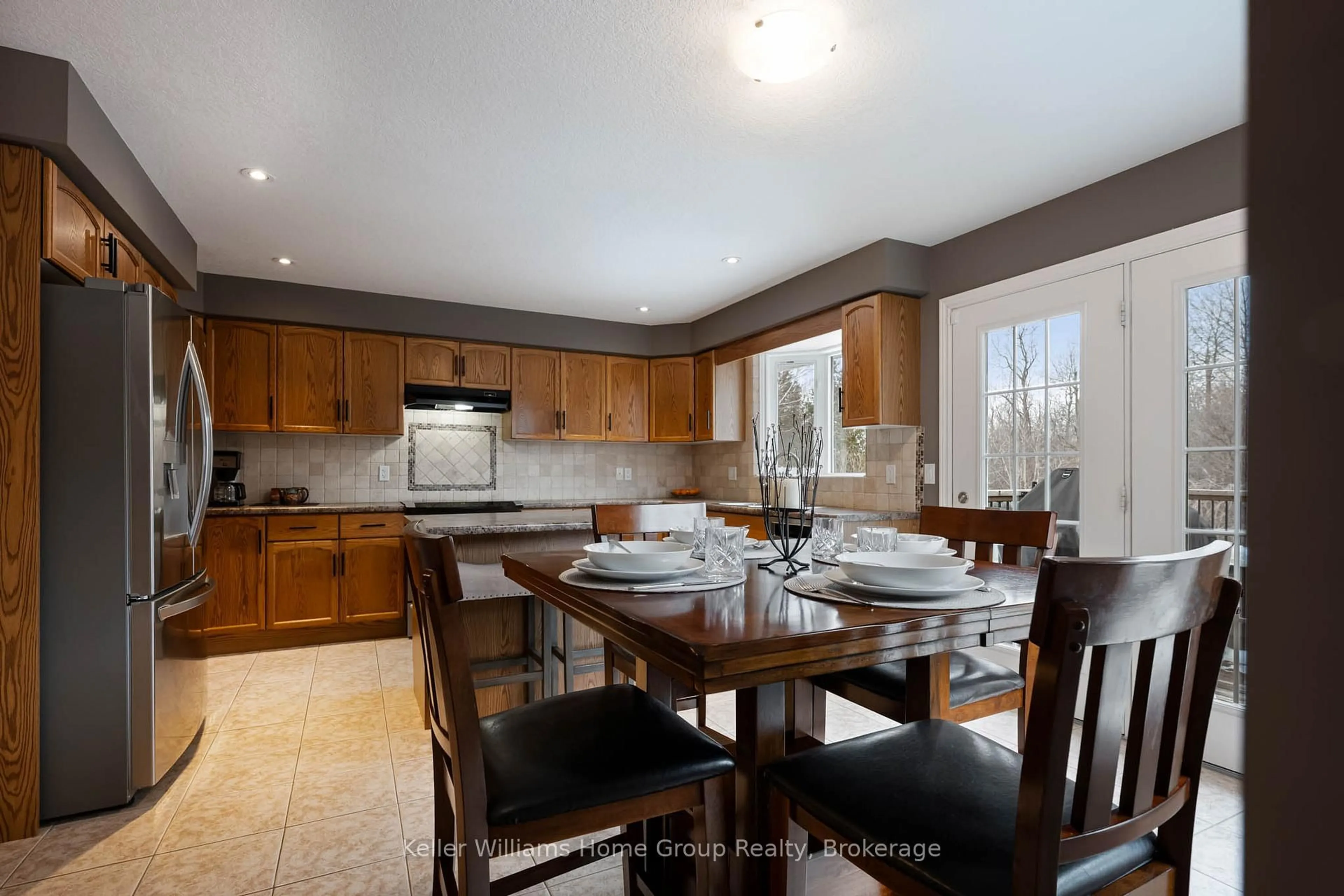Open concept kitchen, unknown for 564 Black St, Centre Wellington Ontario N1M 0A3