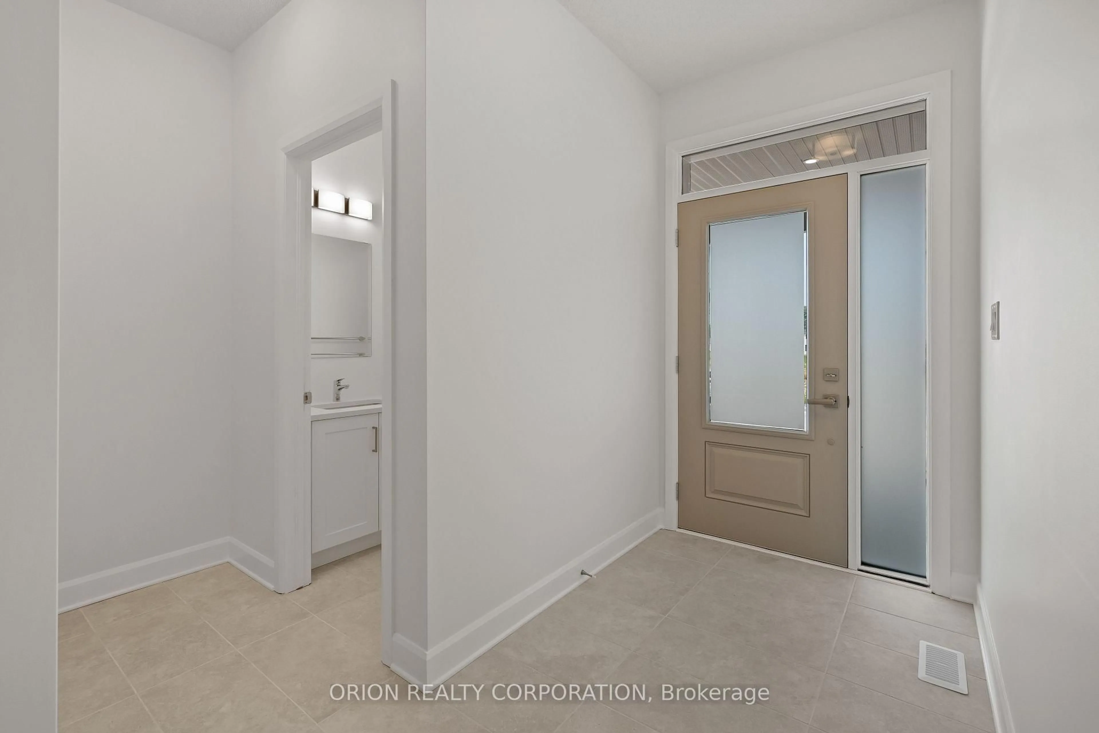 Indoor entryway for 921 Goodwin Dr, Kingston Ontario K7P 0P8