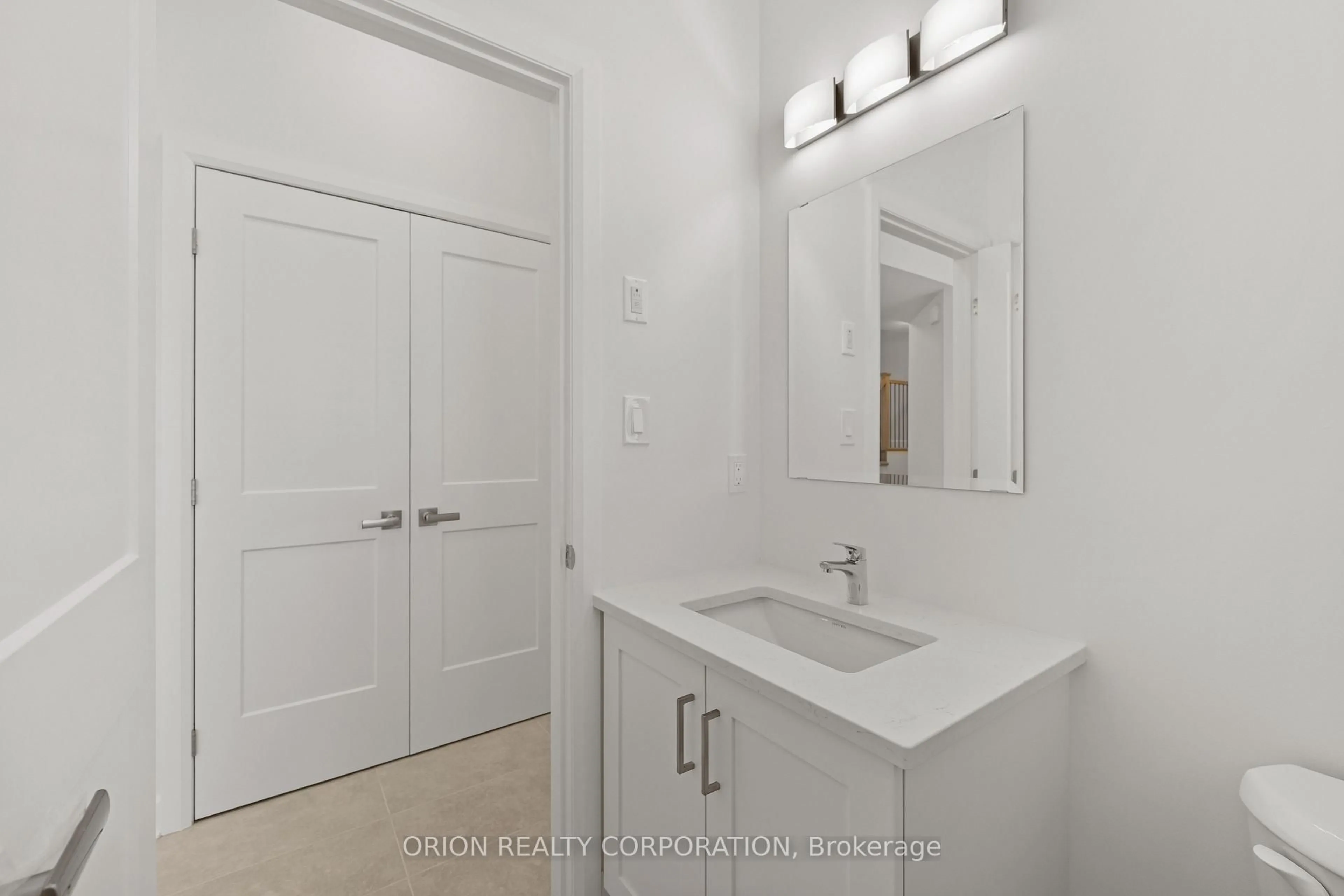 Standard bathroom, ceramic/tile floor for 921 Goodwin Dr, Kingston Ontario K7P 0P8