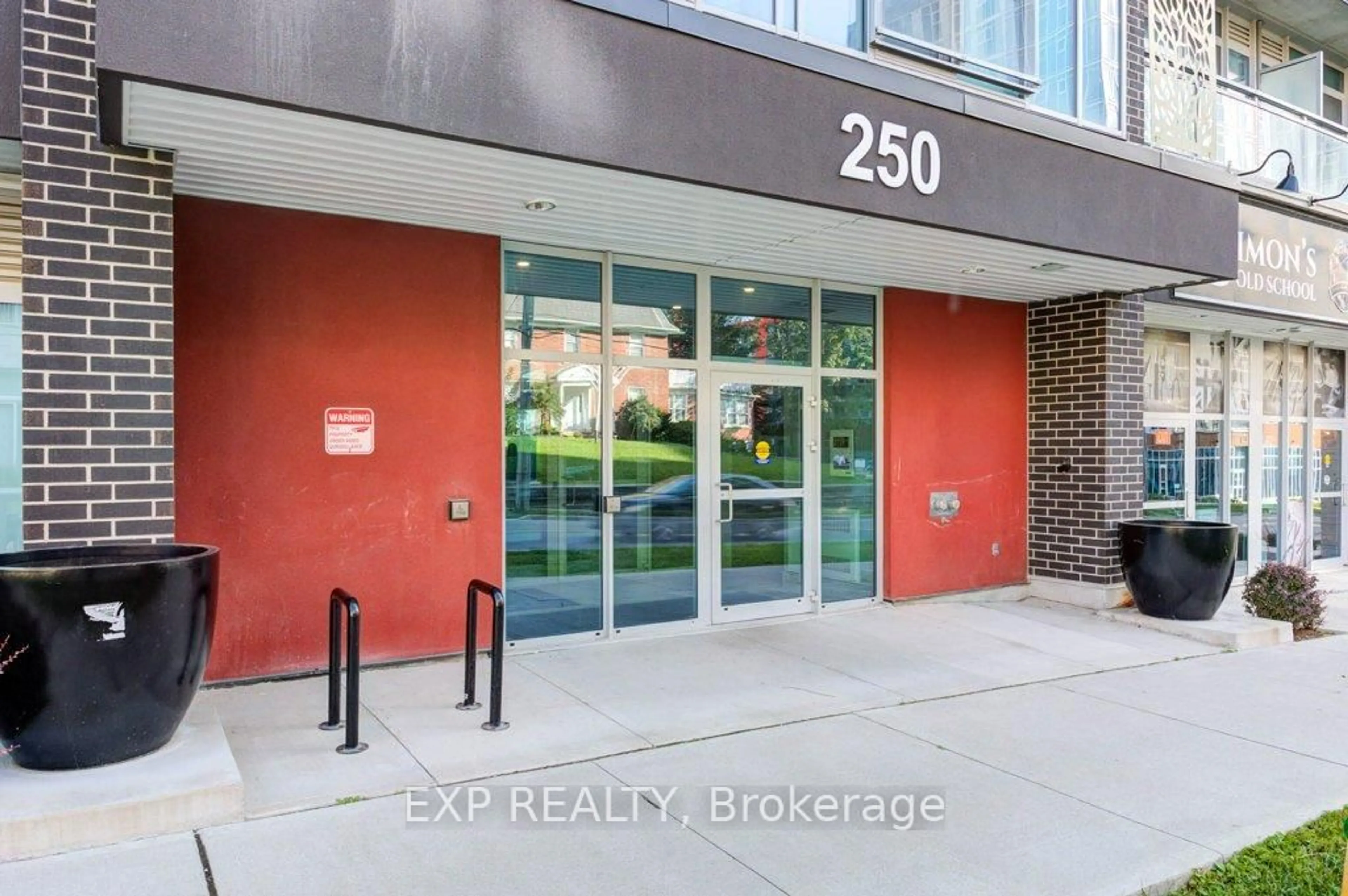 Unknown for 250 Albert St #718, Waterloo Ontario N2L 0H5