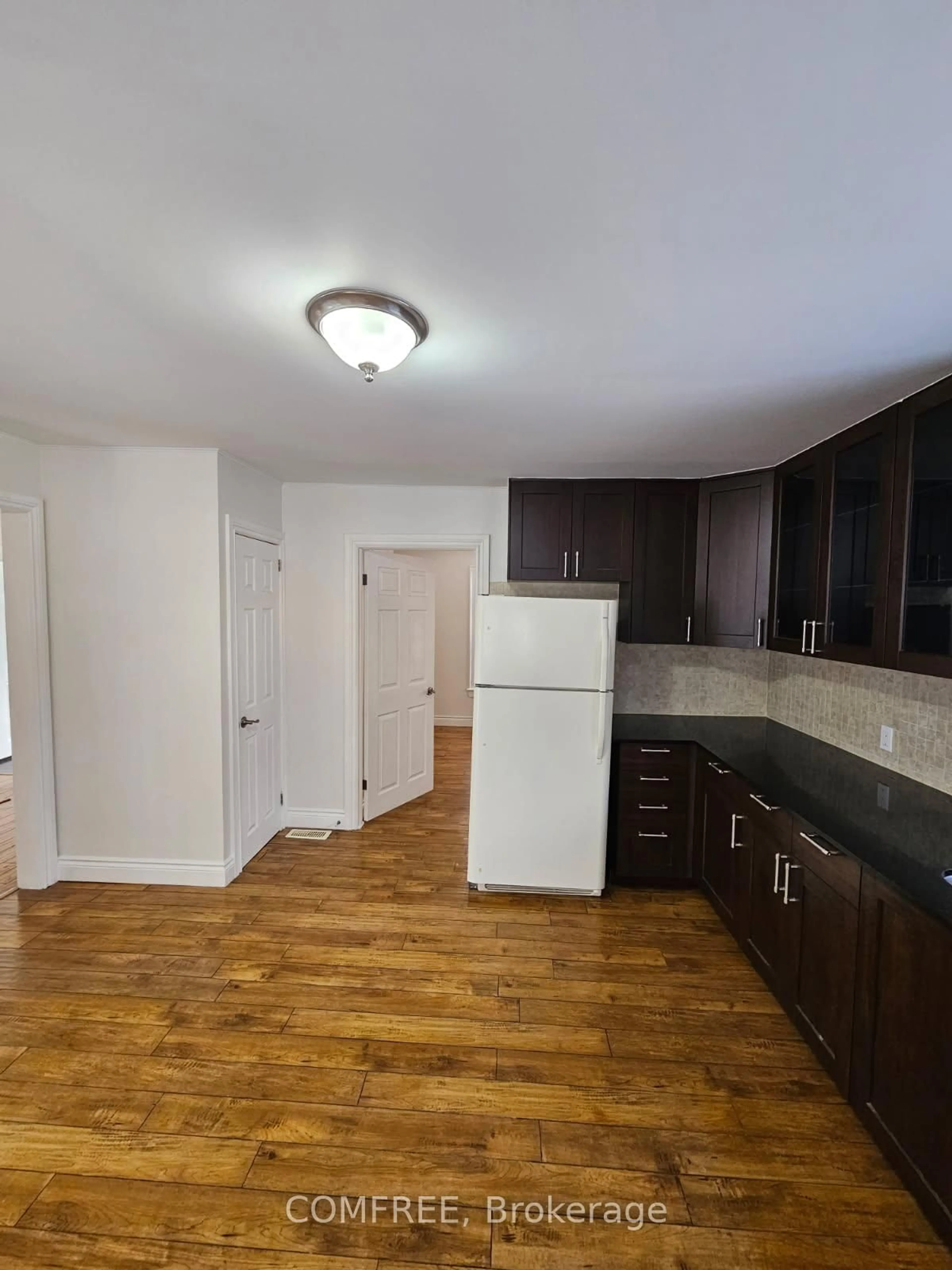 A pic of a room for 4360 Petrolia Line, Petrolia Ontario N0N 1R0