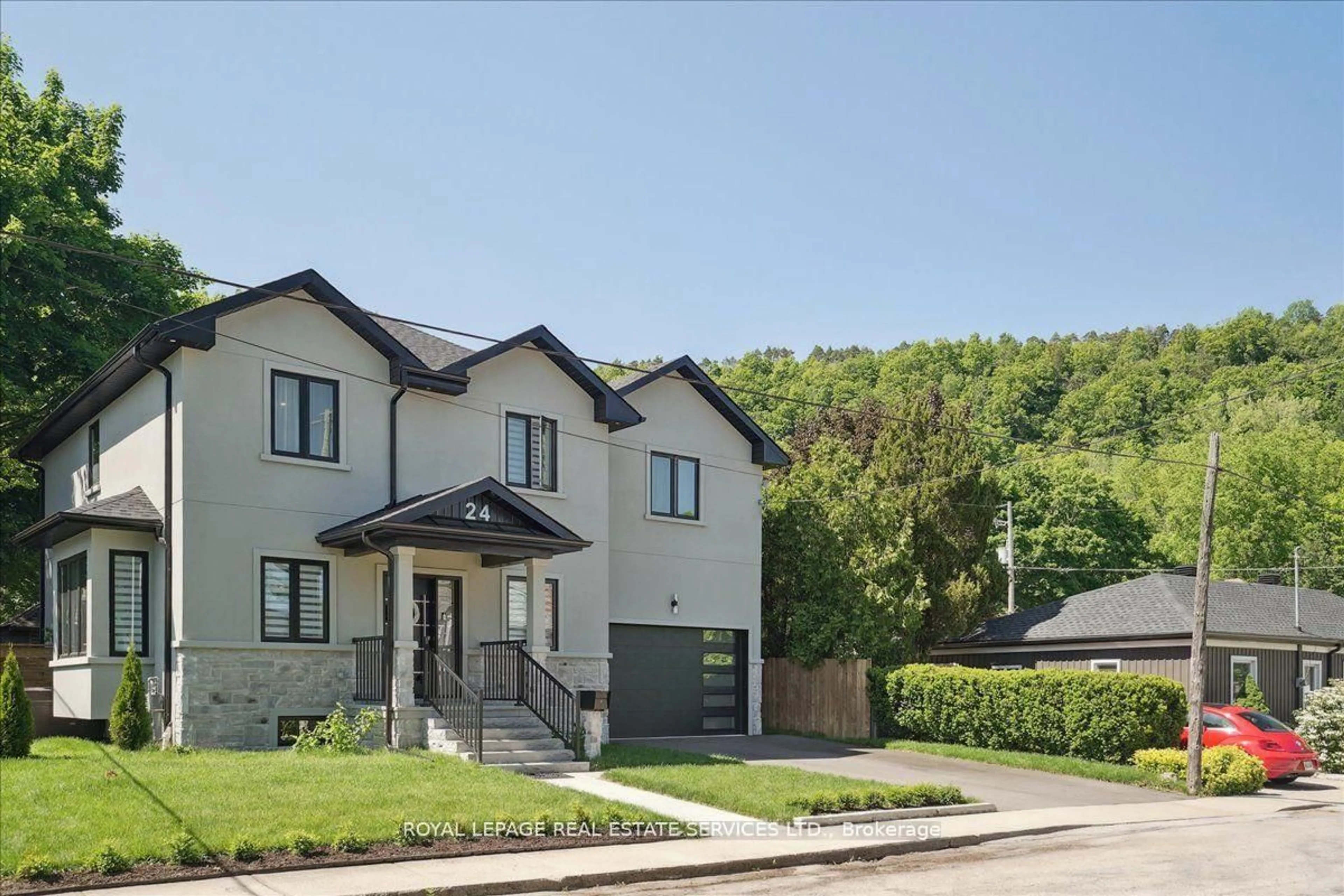 A pic from outside/outdoor area/front of a property/back of a property/a pic from drone, street for 24 Peel St, Hamilton Ontario L9H 2Z9