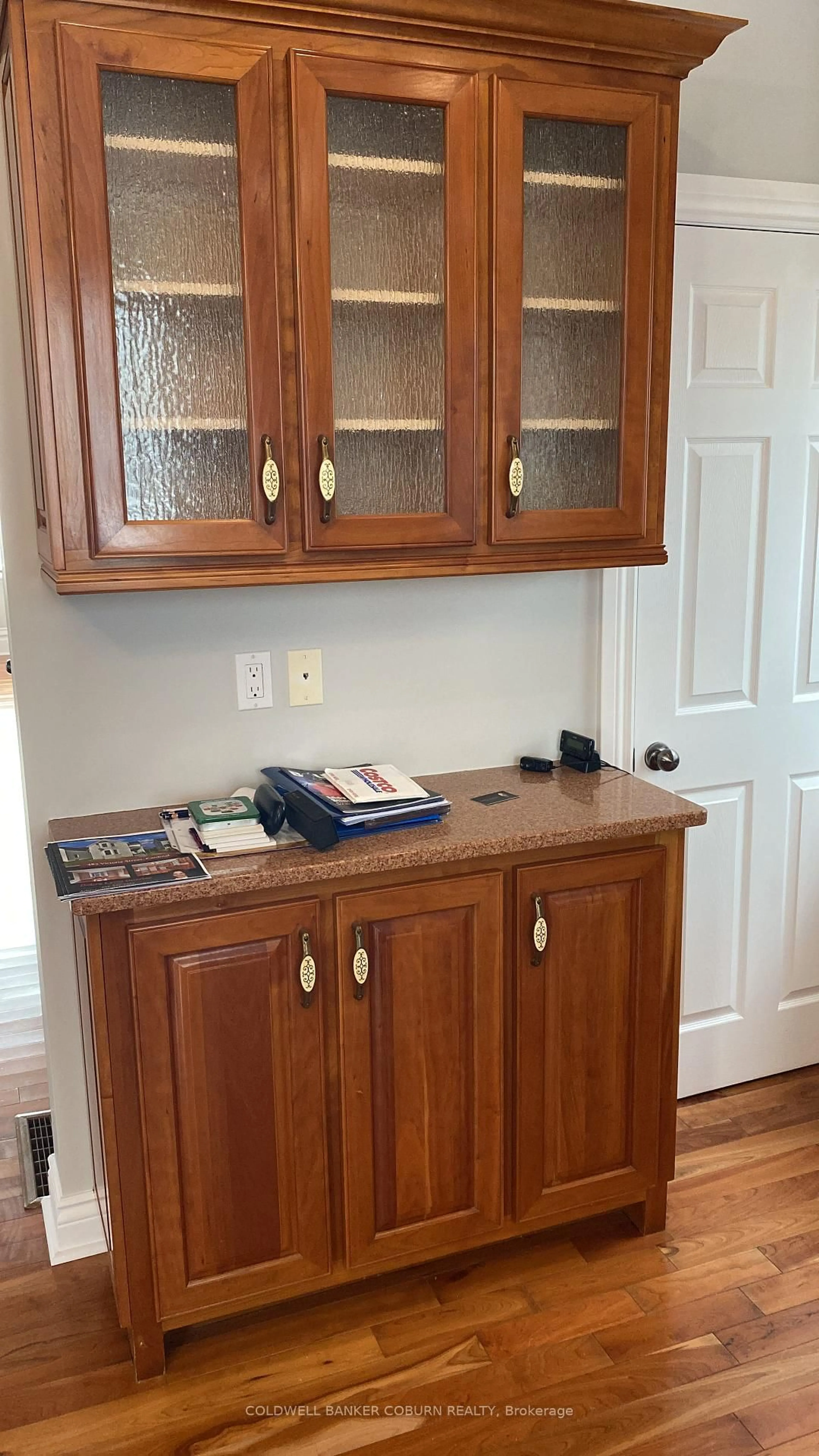 Standard kitchen, wood/laminate floor for 483 Victoria St, Edwardsburgh/Cardinal Ontario K0E 1E0