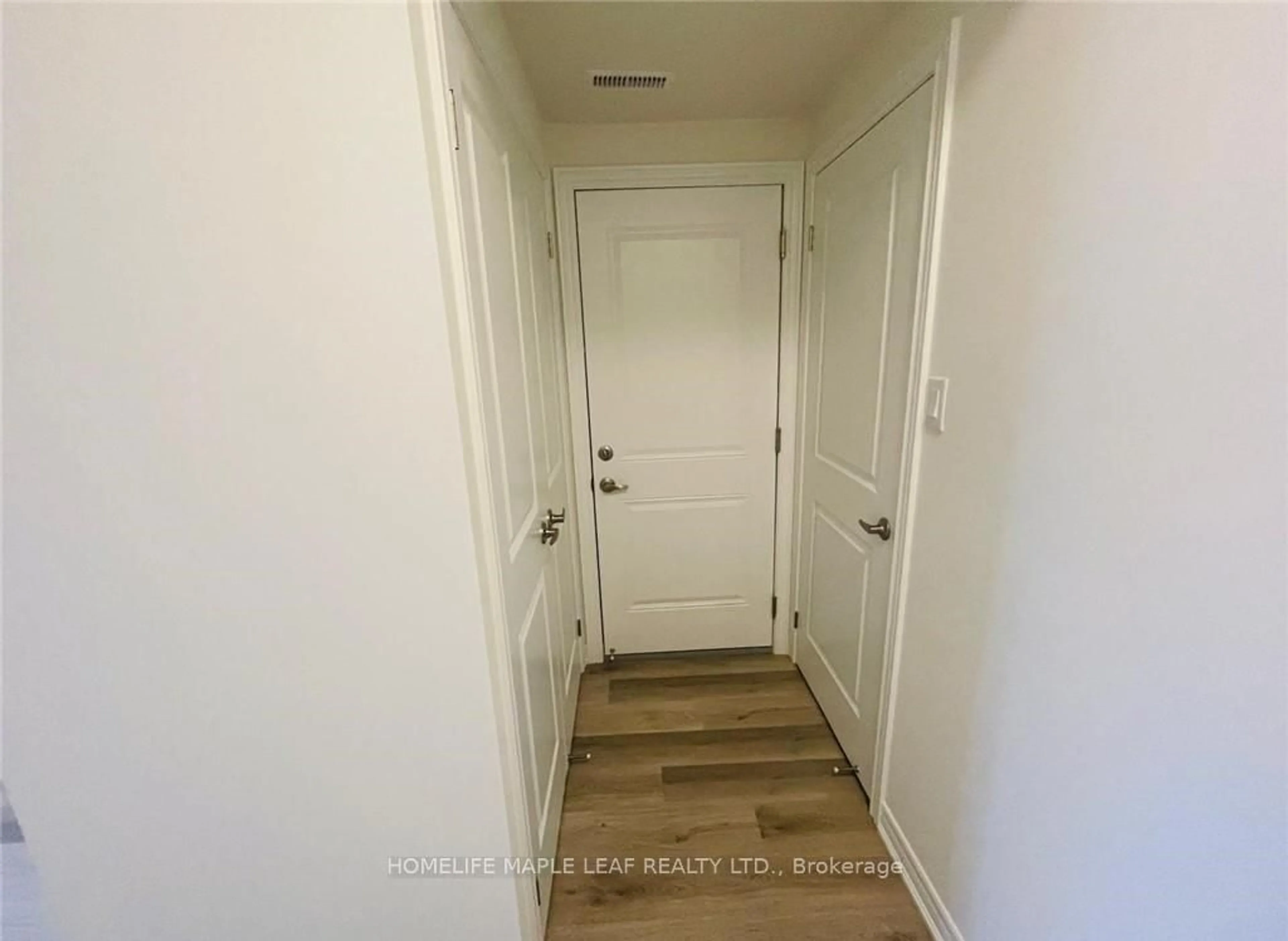 A pic of a room for 27 Roxanne Dr, Hamilton Ontario L8H 1L9