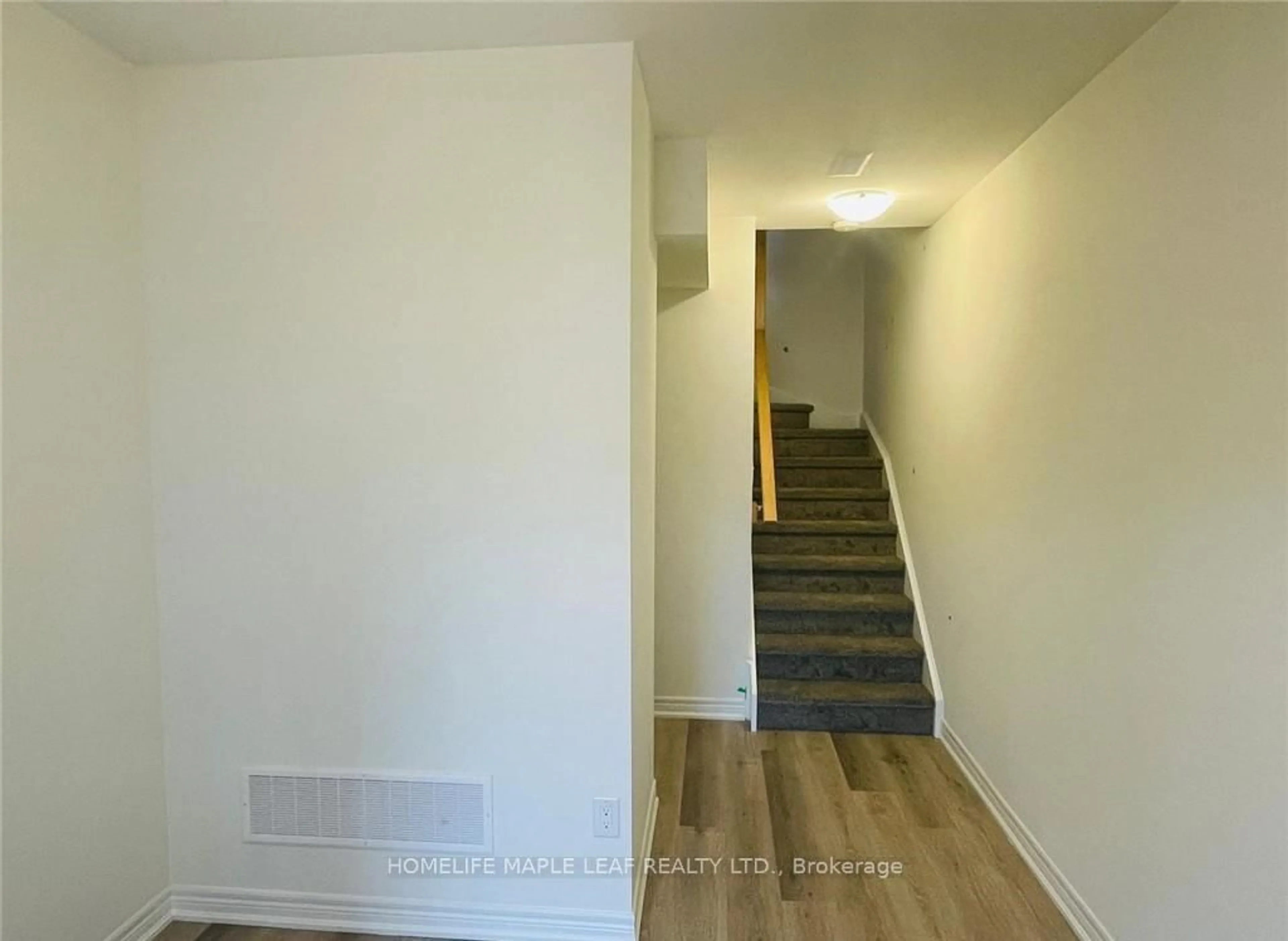 Unknown for 27 Roxanne Dr, Hamilton Ontario L8H 1L9