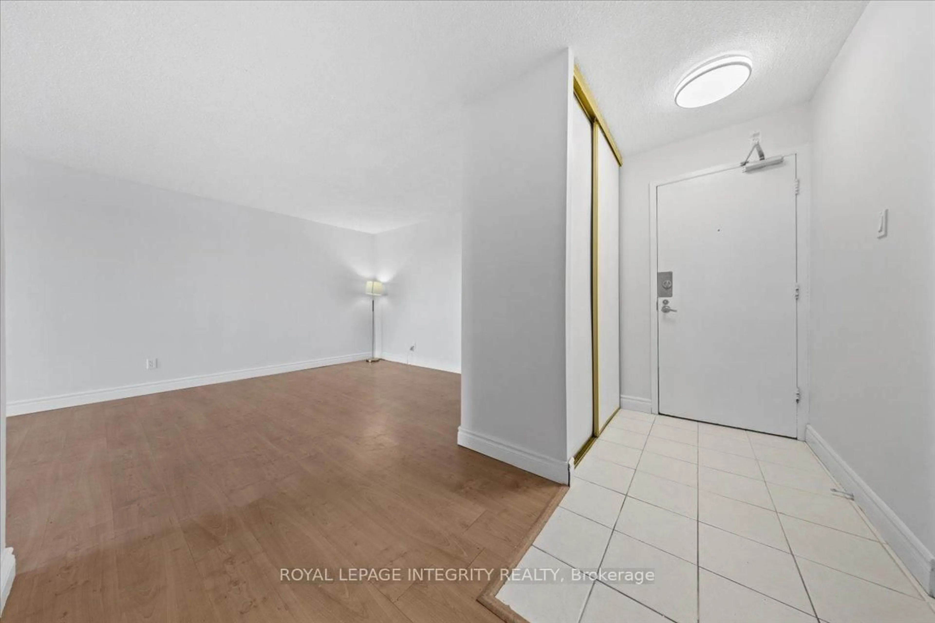 Unknown for 900 Dynes Rd #1201, Ottawa Ontario K2C 3L6