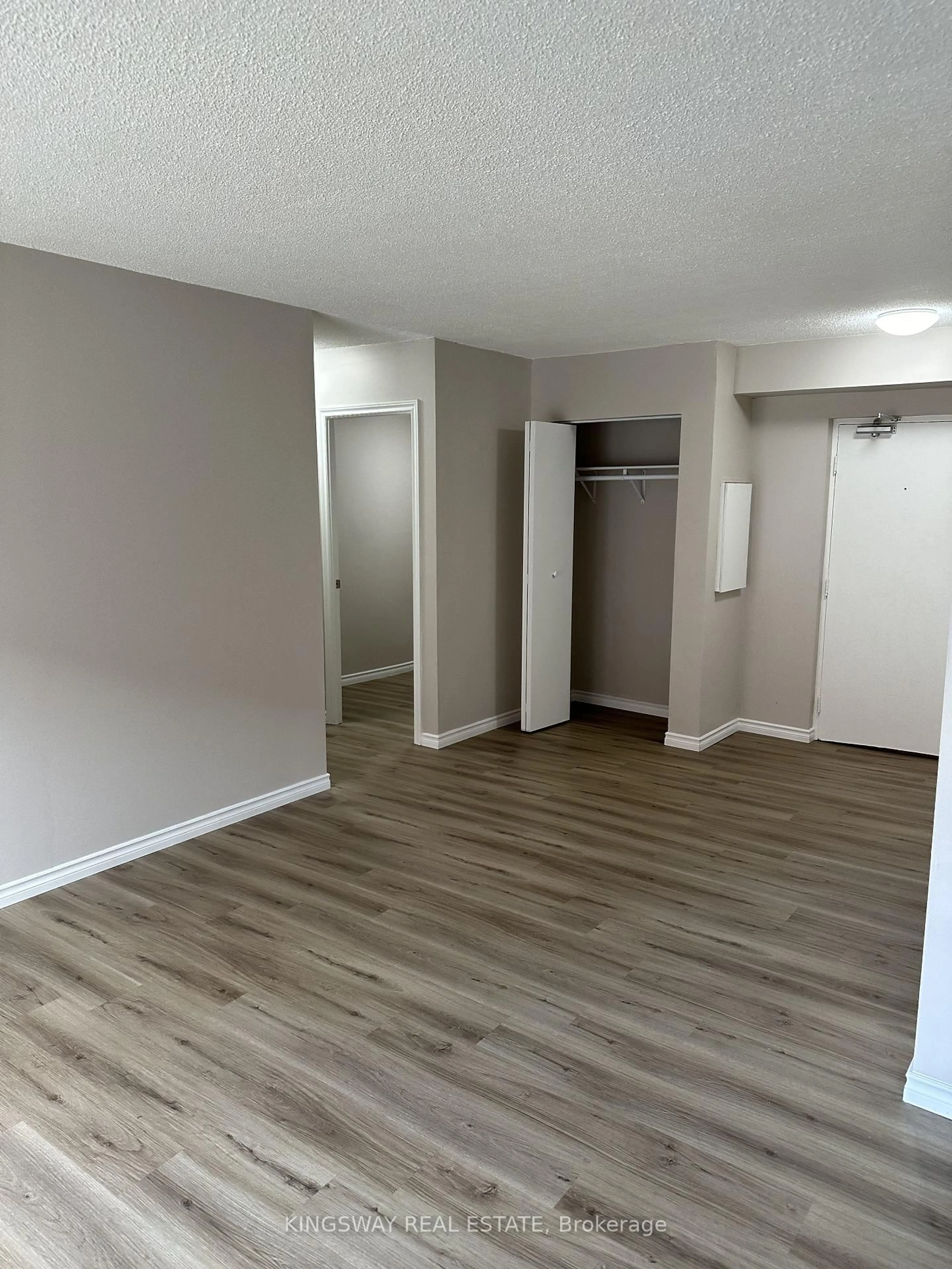 A pic of a room for 185 Lisgar Ave #102, Tillsonburg Ontario N4G 3L5