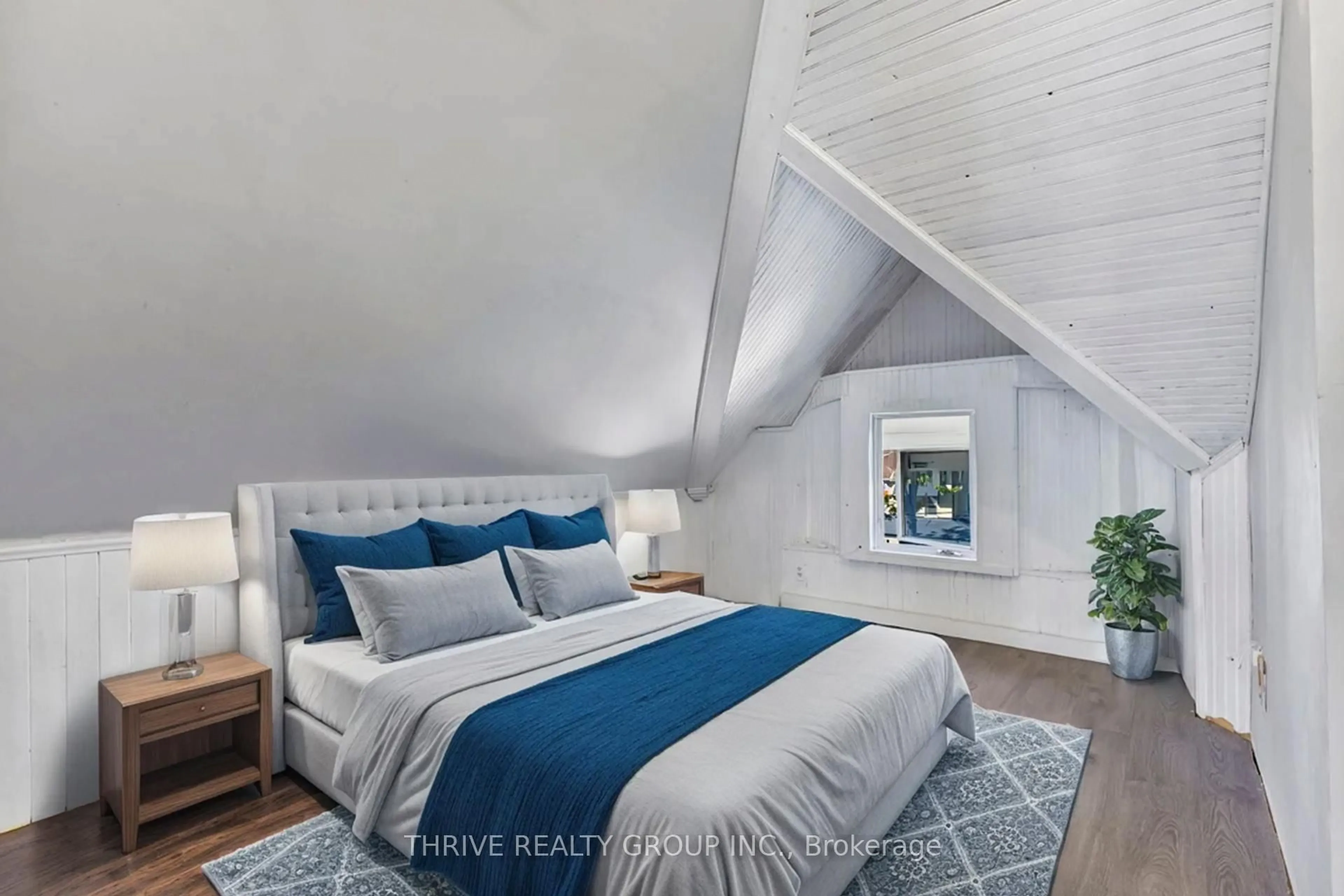 Bedroom with bed, unknown for 11 Forest Ave, St. Thomas Ontario N5R 2J1