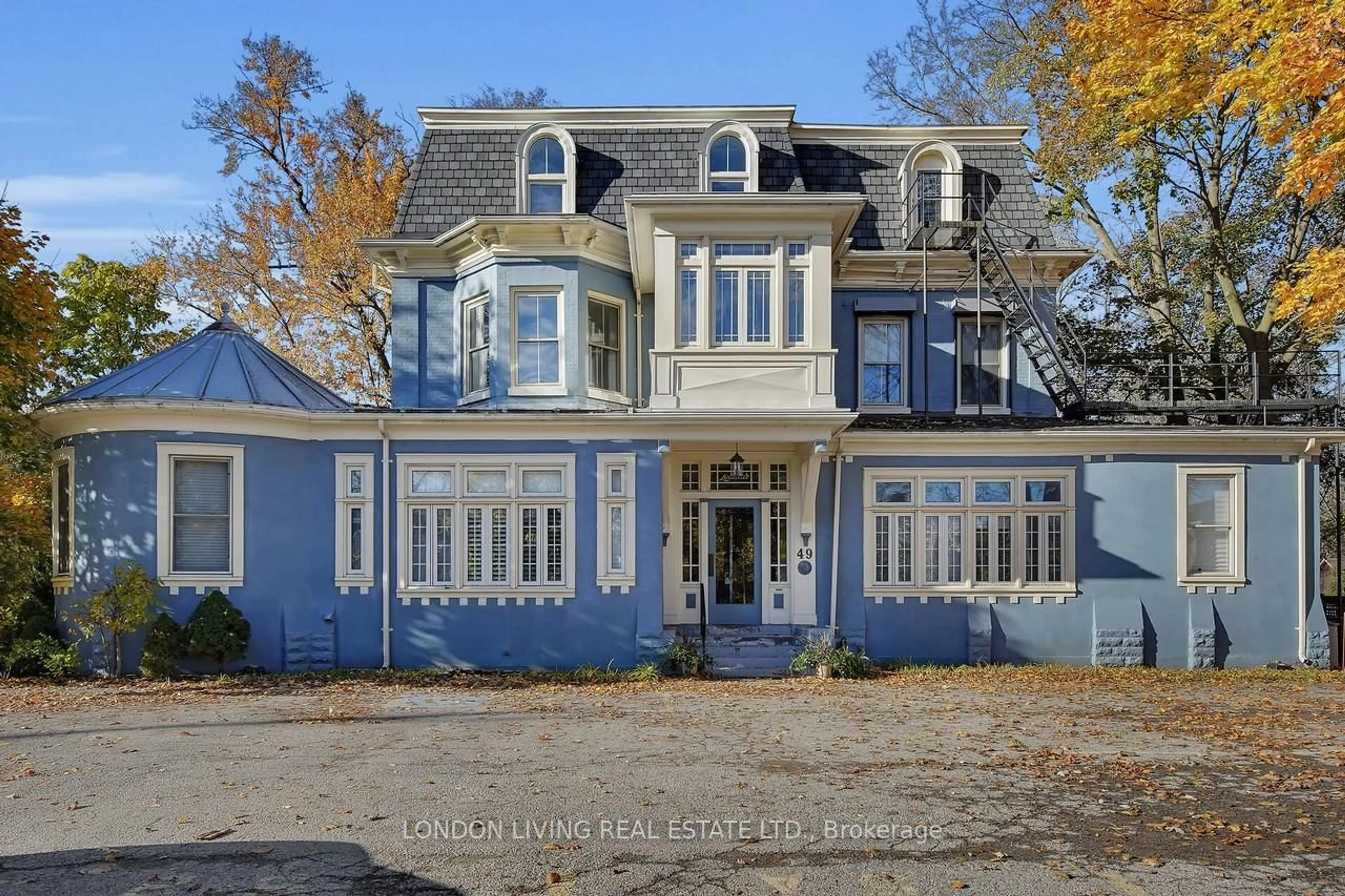 Home with brick exterior material, unknown for 49 Ridout St #3, London South Ontario N6C 3W8