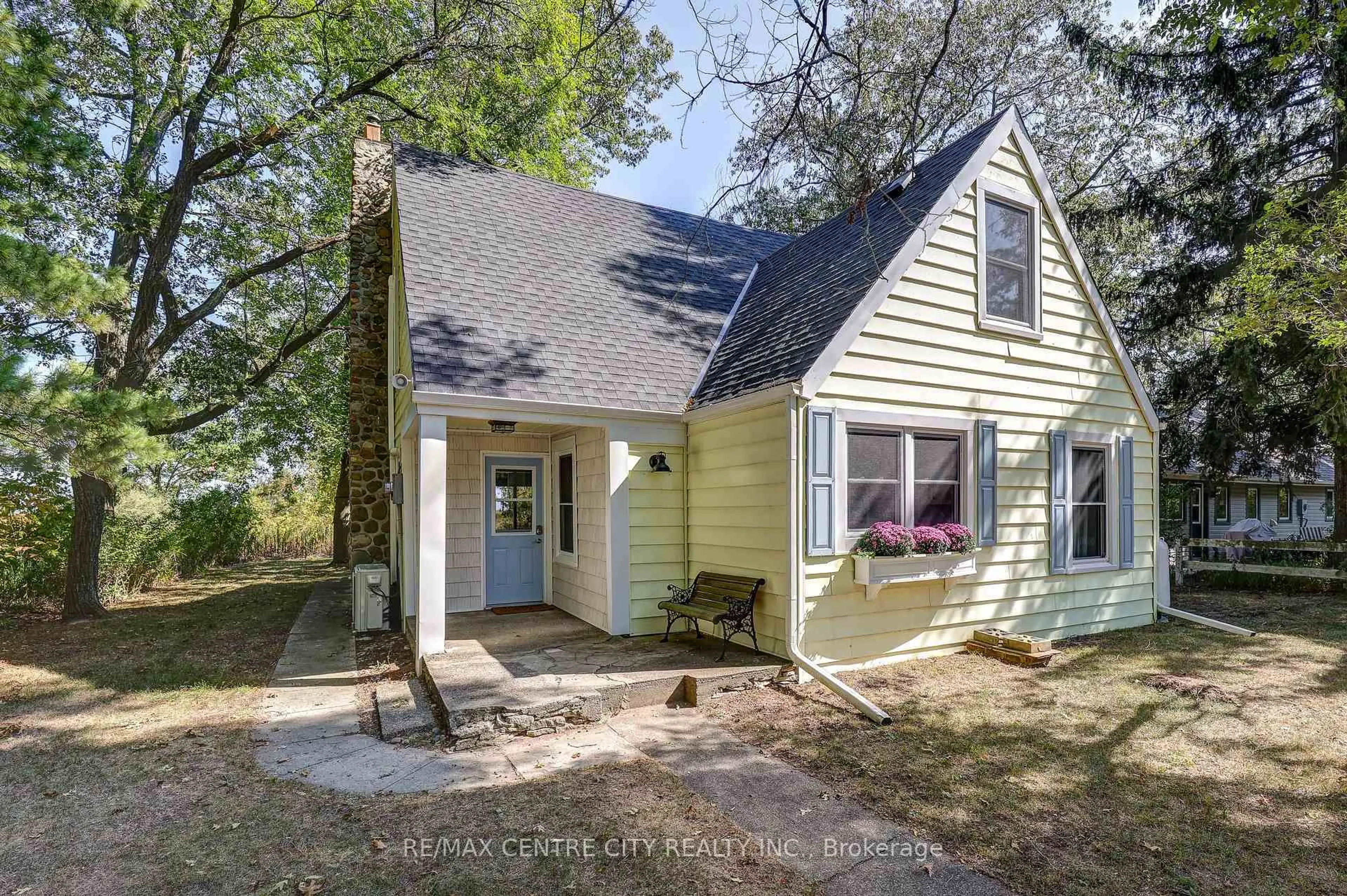 Home with vinyl exterior material, street for 17374 Lakeshore Rd, Chatham-Kent Ontario N0P 1X0