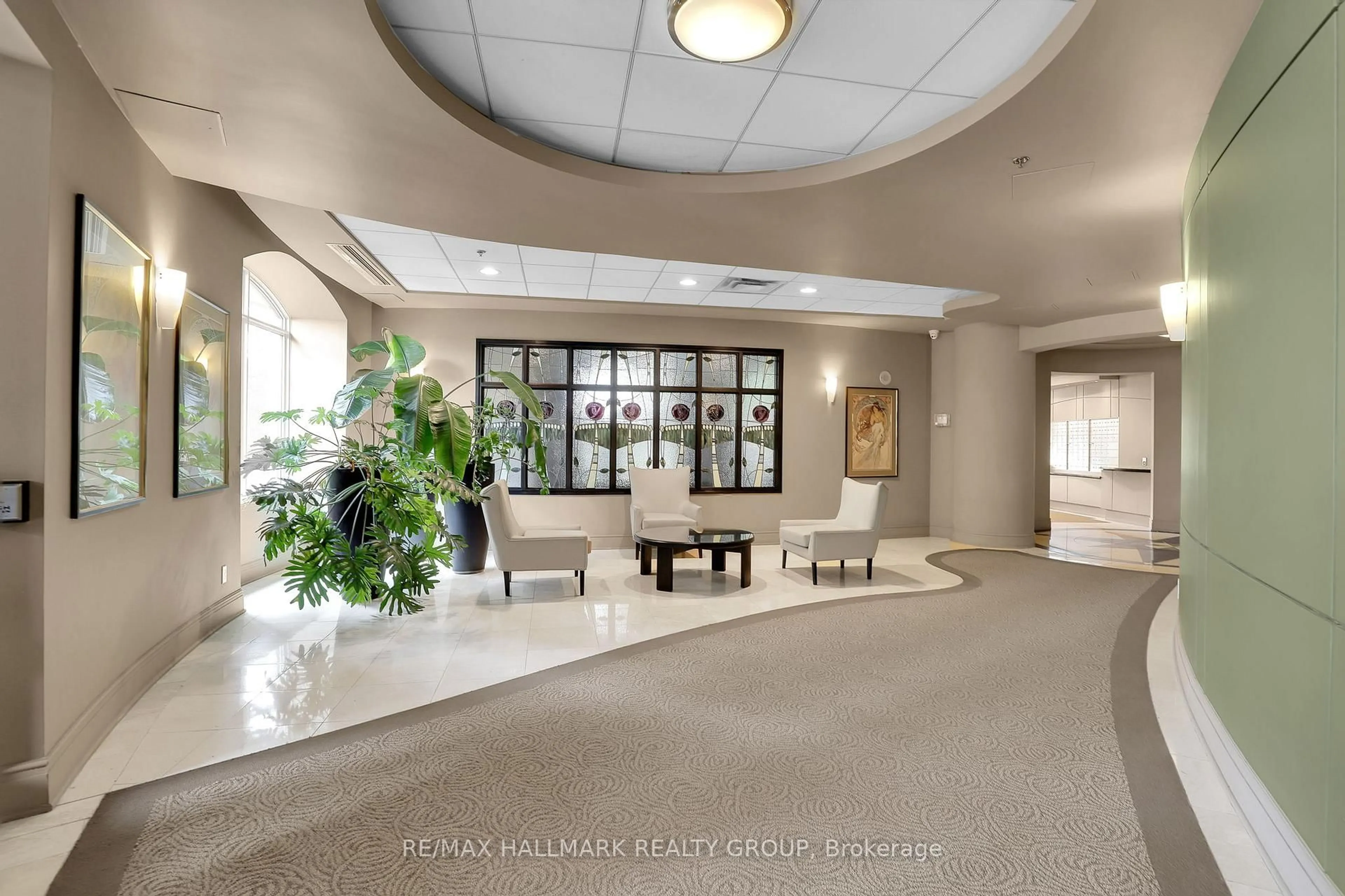 Indoor foyer for 85 BRONSON Ave #1003, Ottawa Ontario K1R 6G7