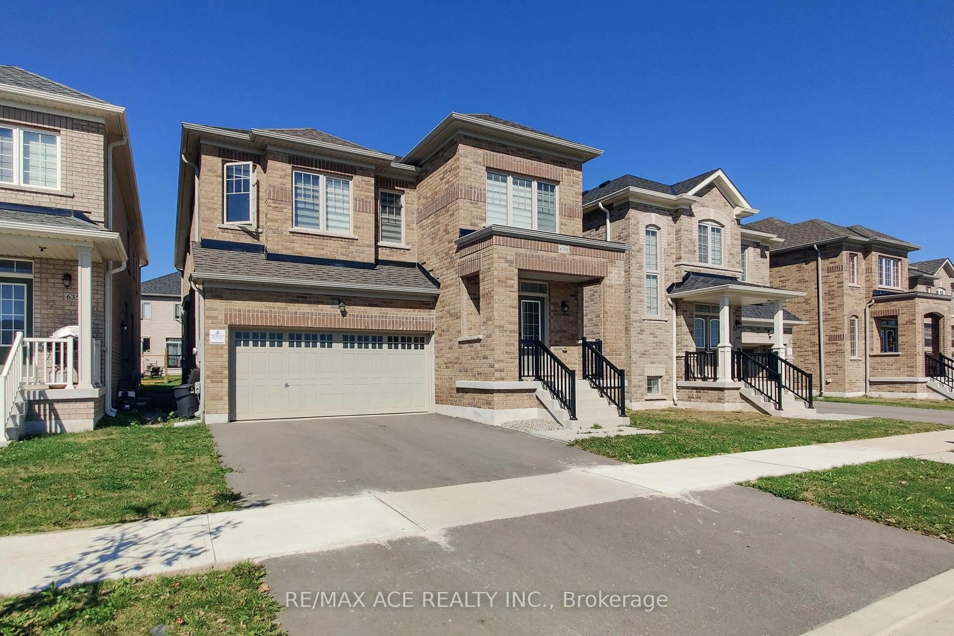 Home with brick exterior material, street for 639 Anishinaabe Dr, Shelburne Ontario L9V 2R4