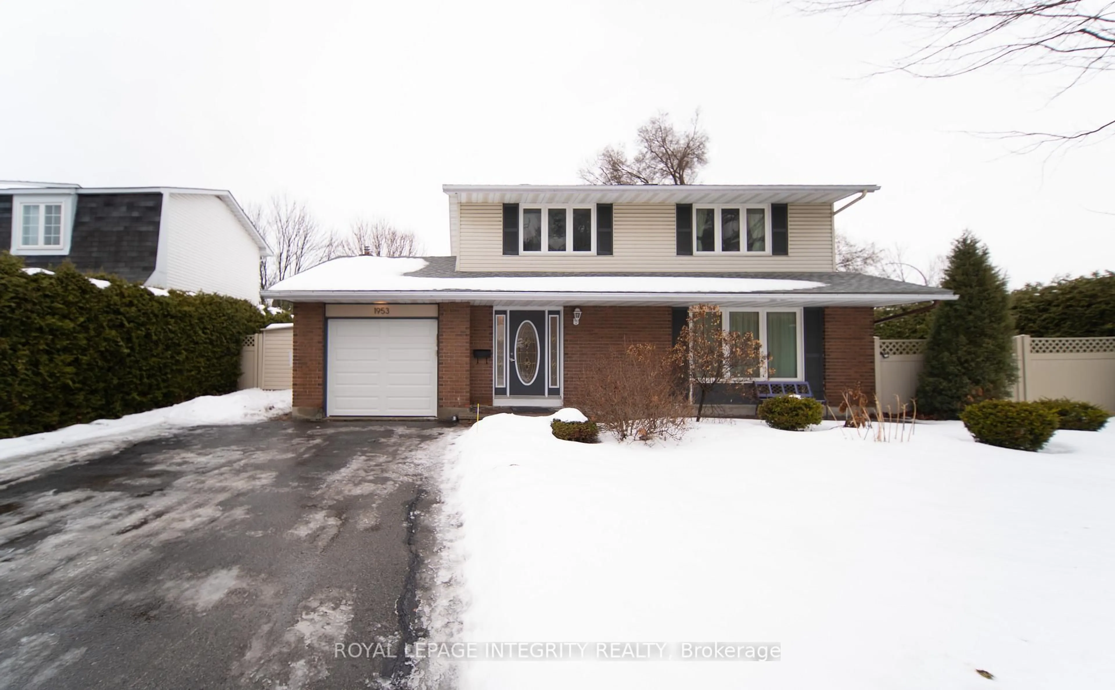 Home with brick exterior material, street for 1953 MARQUIS Ave, Ottawa Ontario K1J 8J3