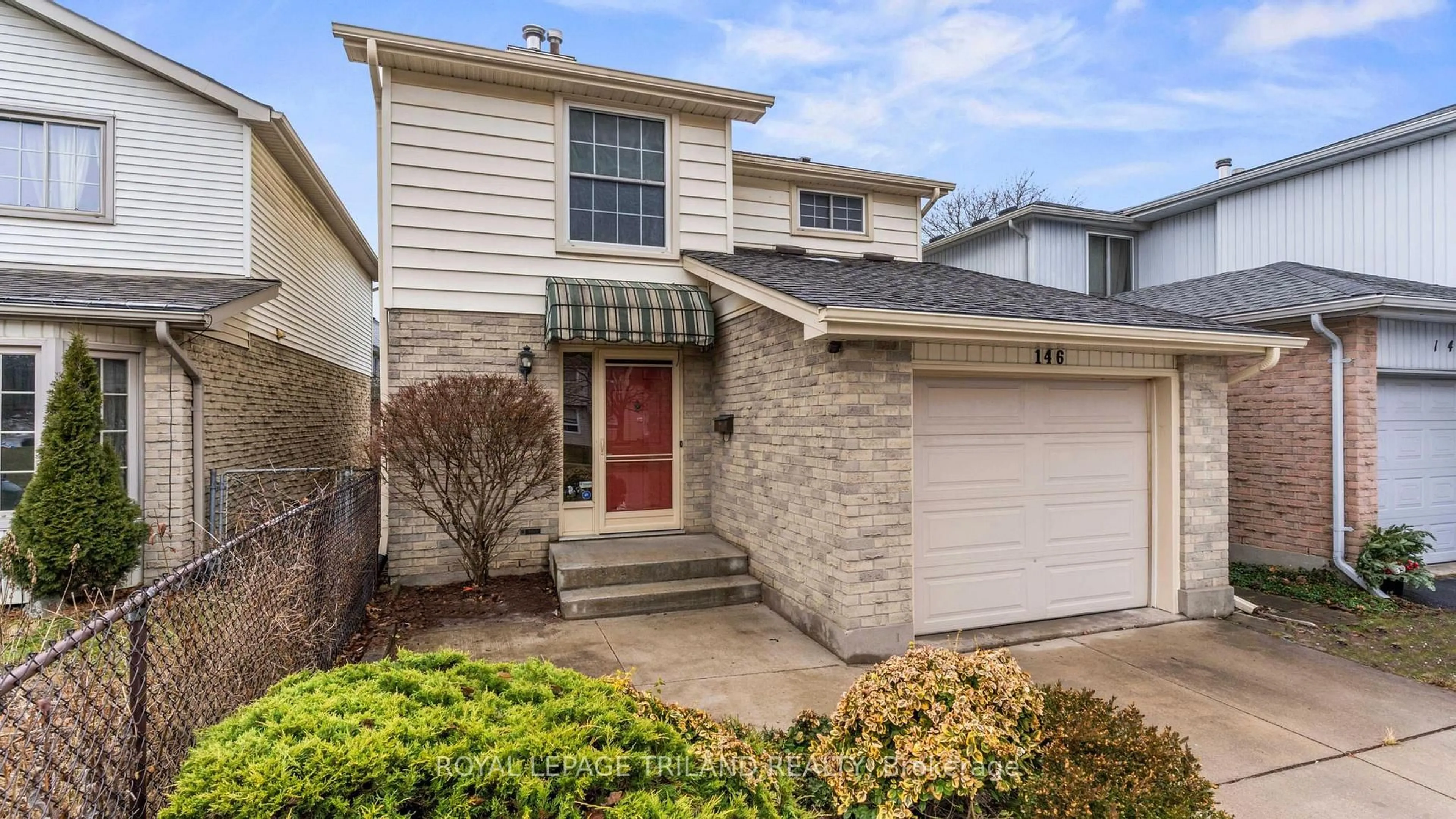 Home with vinyl exterior material, street for 146 Andover Dr, London South Ontario N6J 4G1