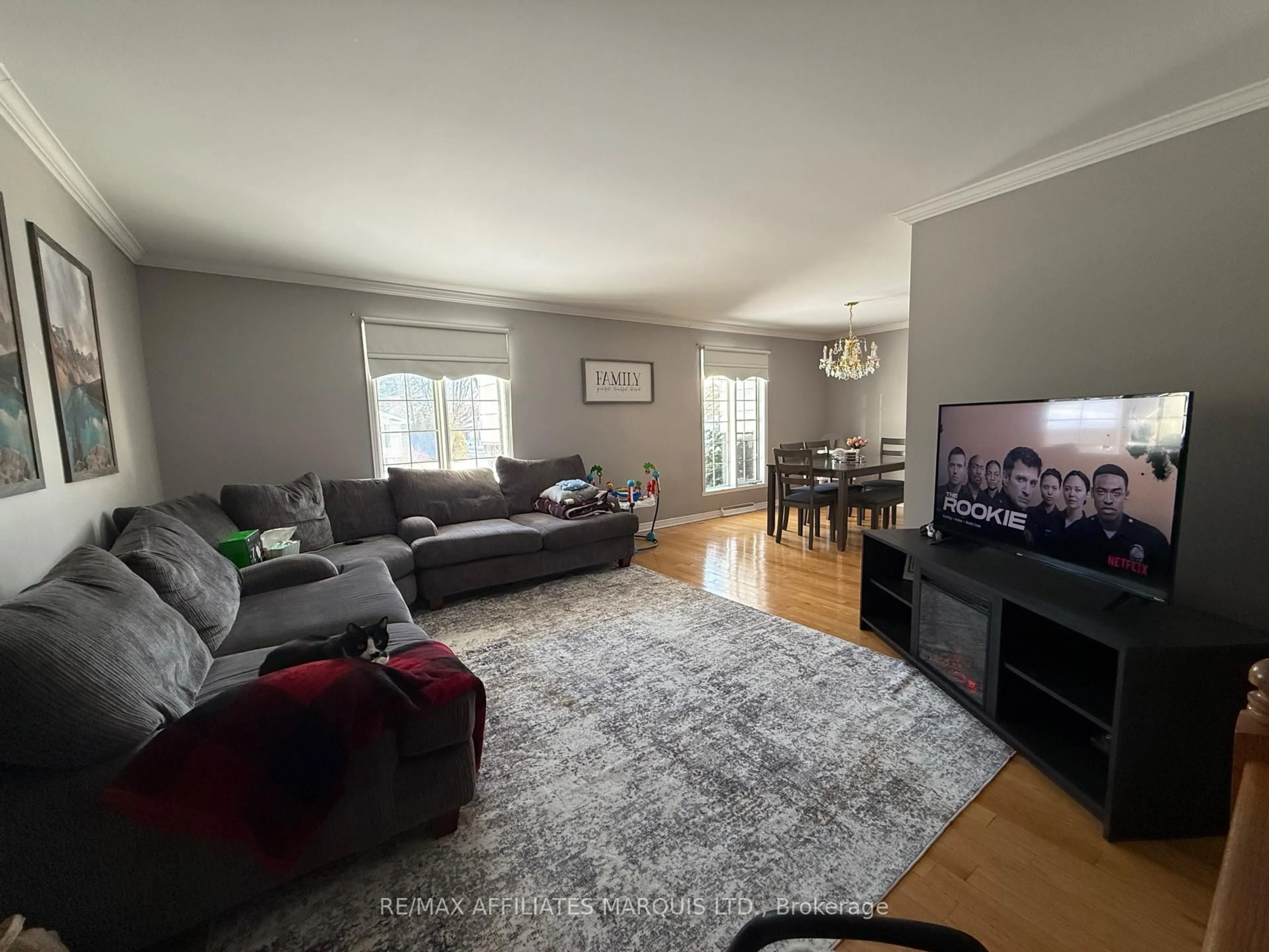 Living room with furniture, unknown for 1901 Concorde Ave, Cornwall Ontario K6H 6M3