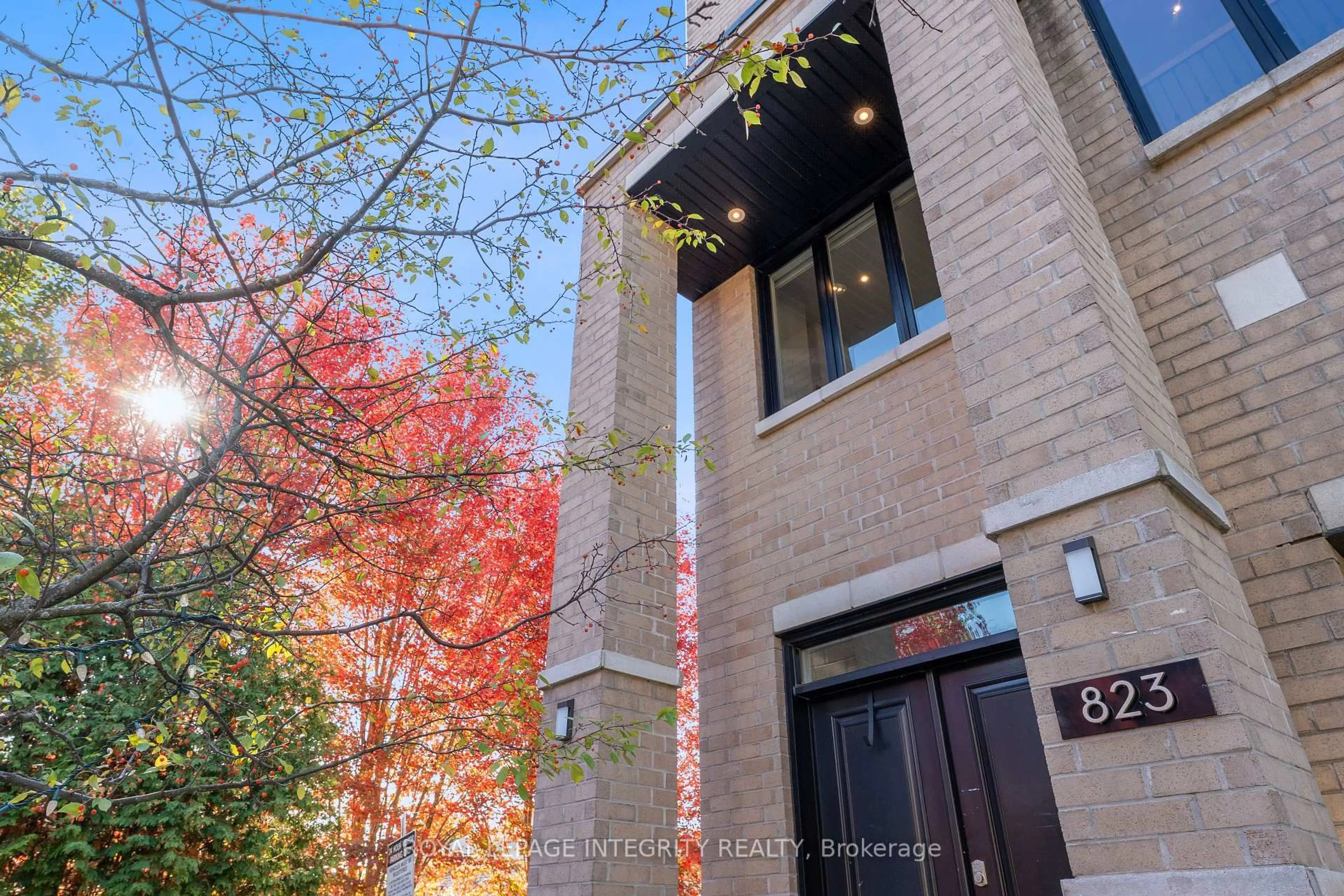 Home with brick exterior material, street for 823 Petra Private, Ottawa Ontario K2T 0G3