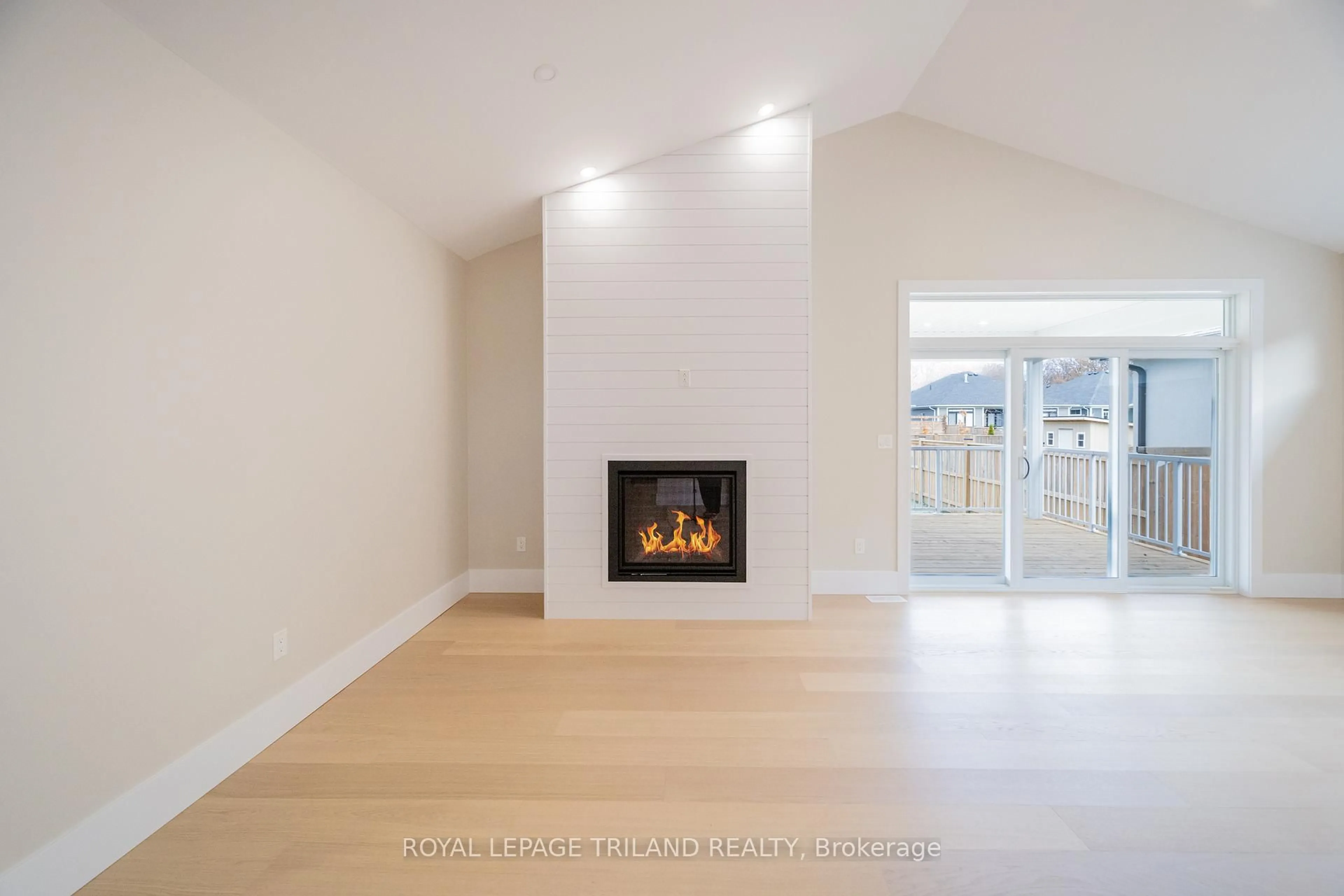 A pic of a room for 24 Brooklawn Dr, Lambton Shores Ontario N0M 1T0