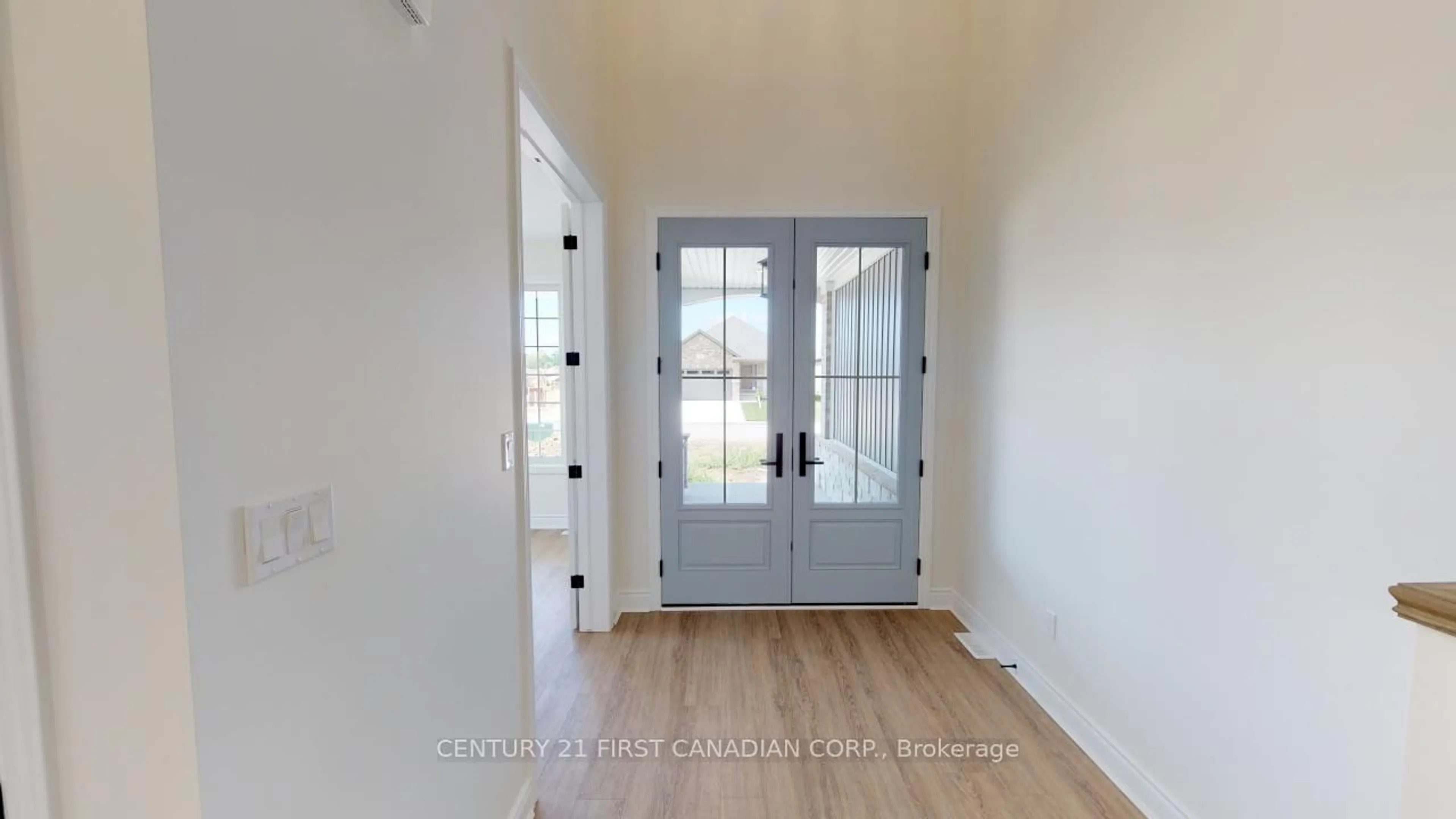 Indoor entryway for 118 Sheldabren St, North Middlesex Ontario N0M 1A0