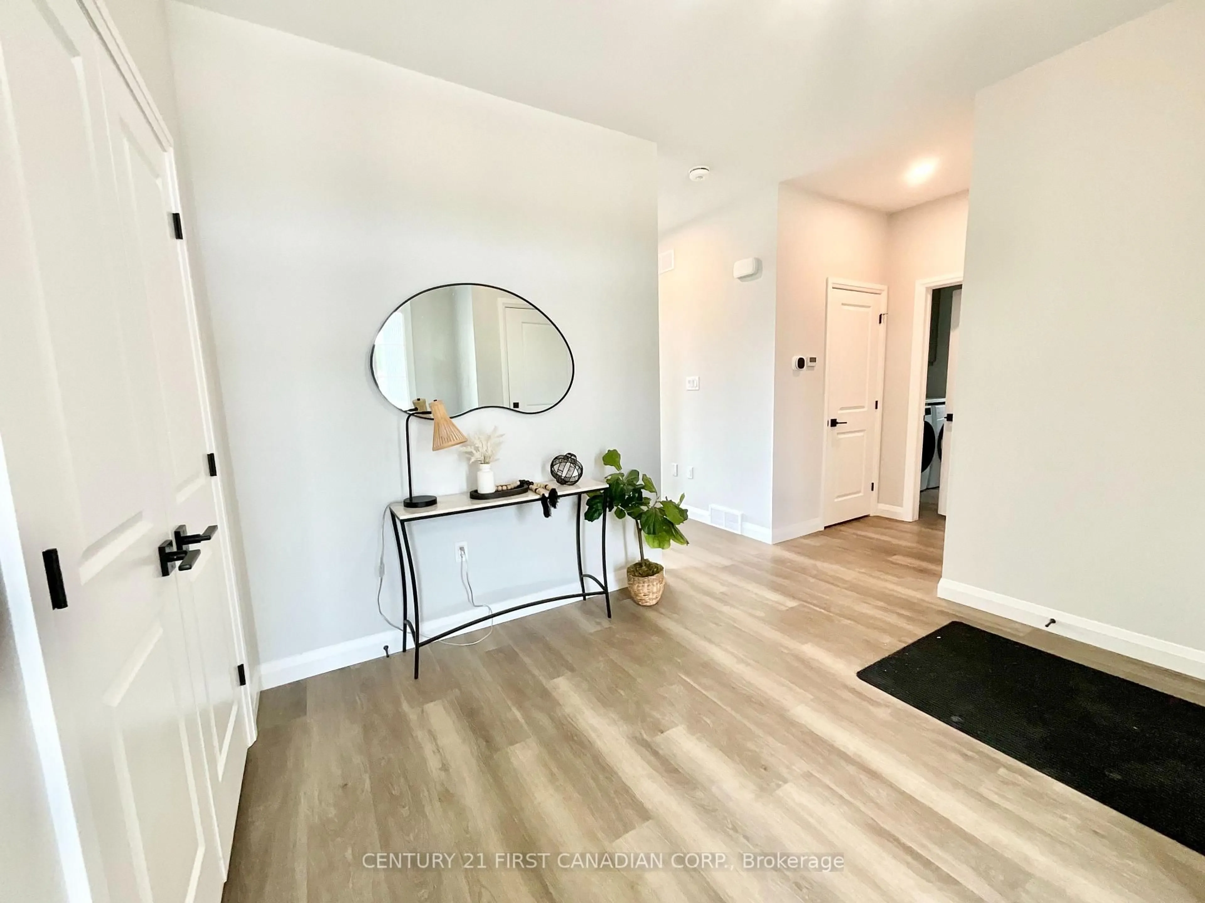 Indoor entryway for 6 Sheldabren St, North Middlesex Ontario N0M 1A0