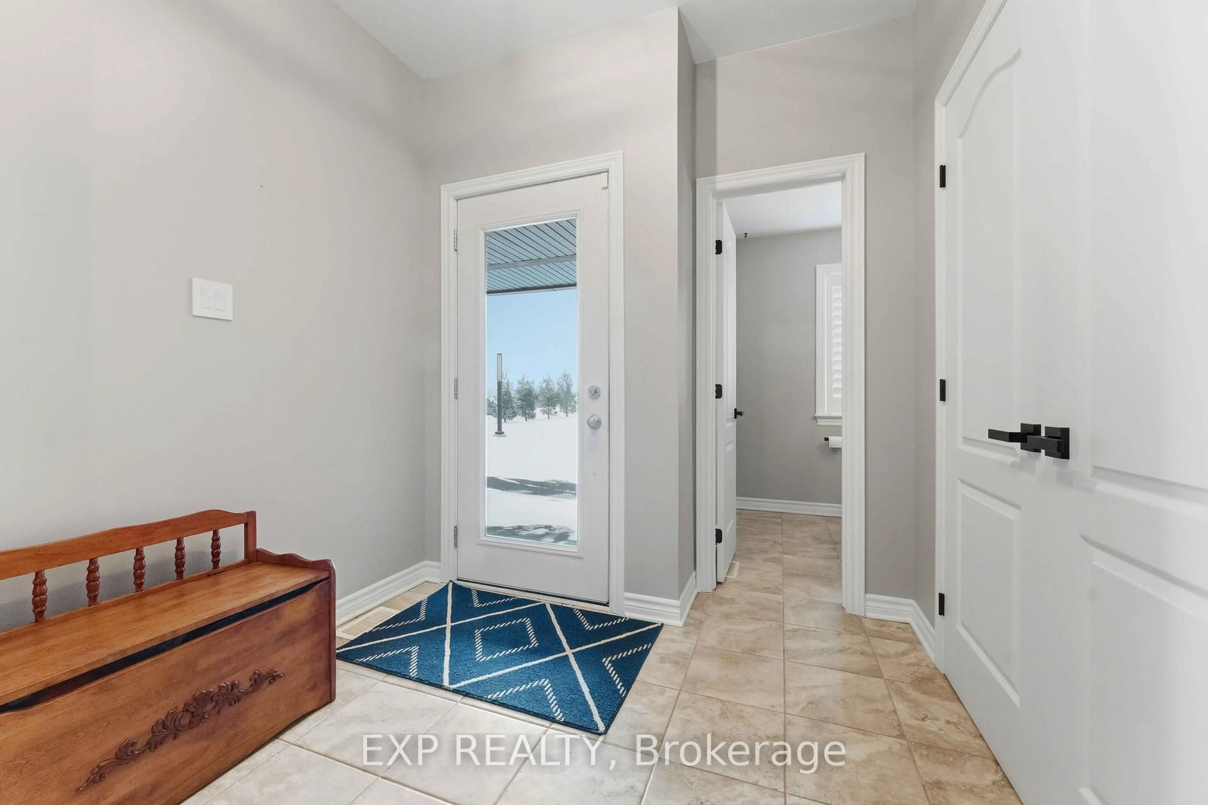 Indoor entryway for 509 Chaperal Private, Ottawa Ontario K4A 0Y2