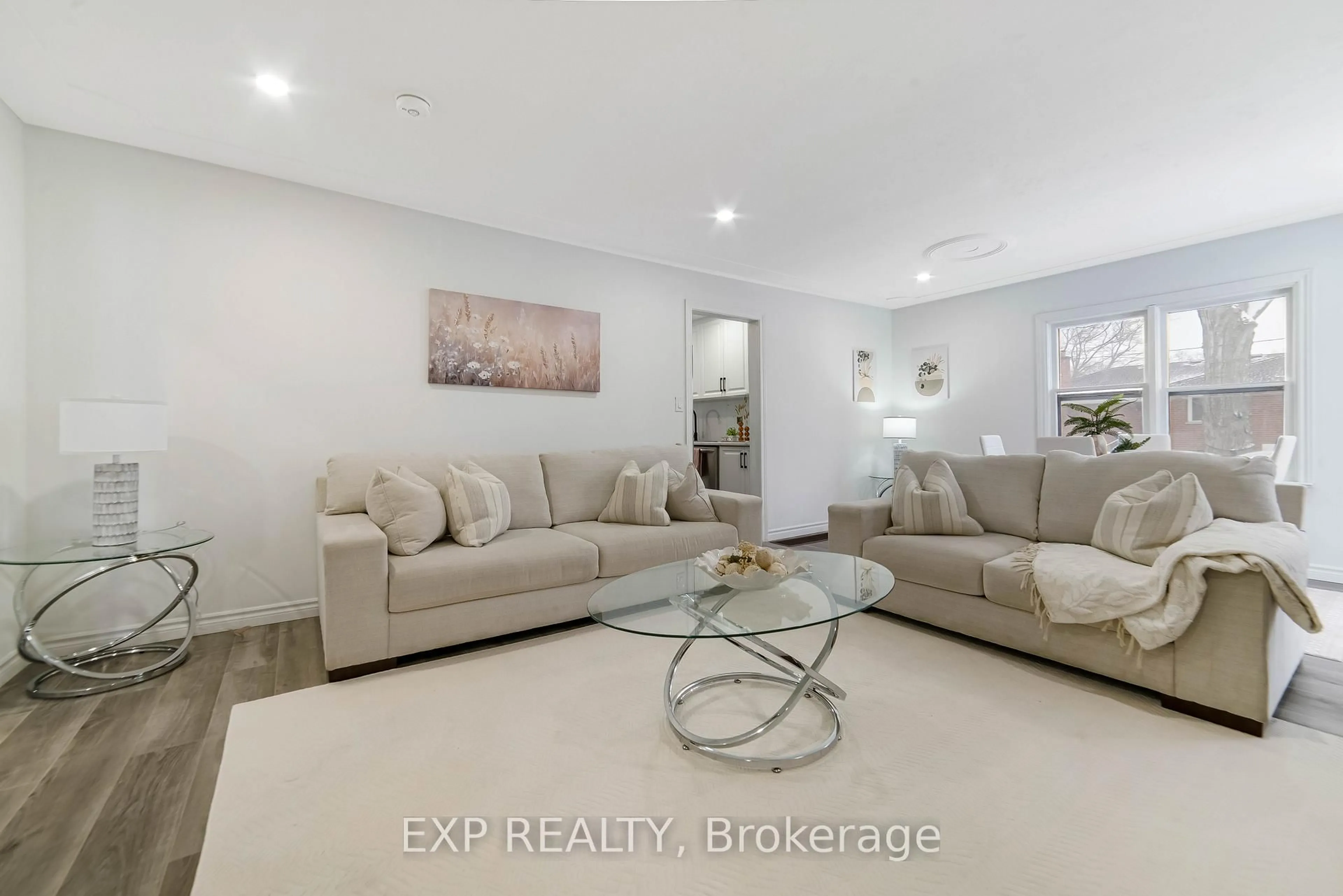 Living room with furniture, ceramic/tile floor for 206 Vancouver St, London East Ontario N5W 4R7