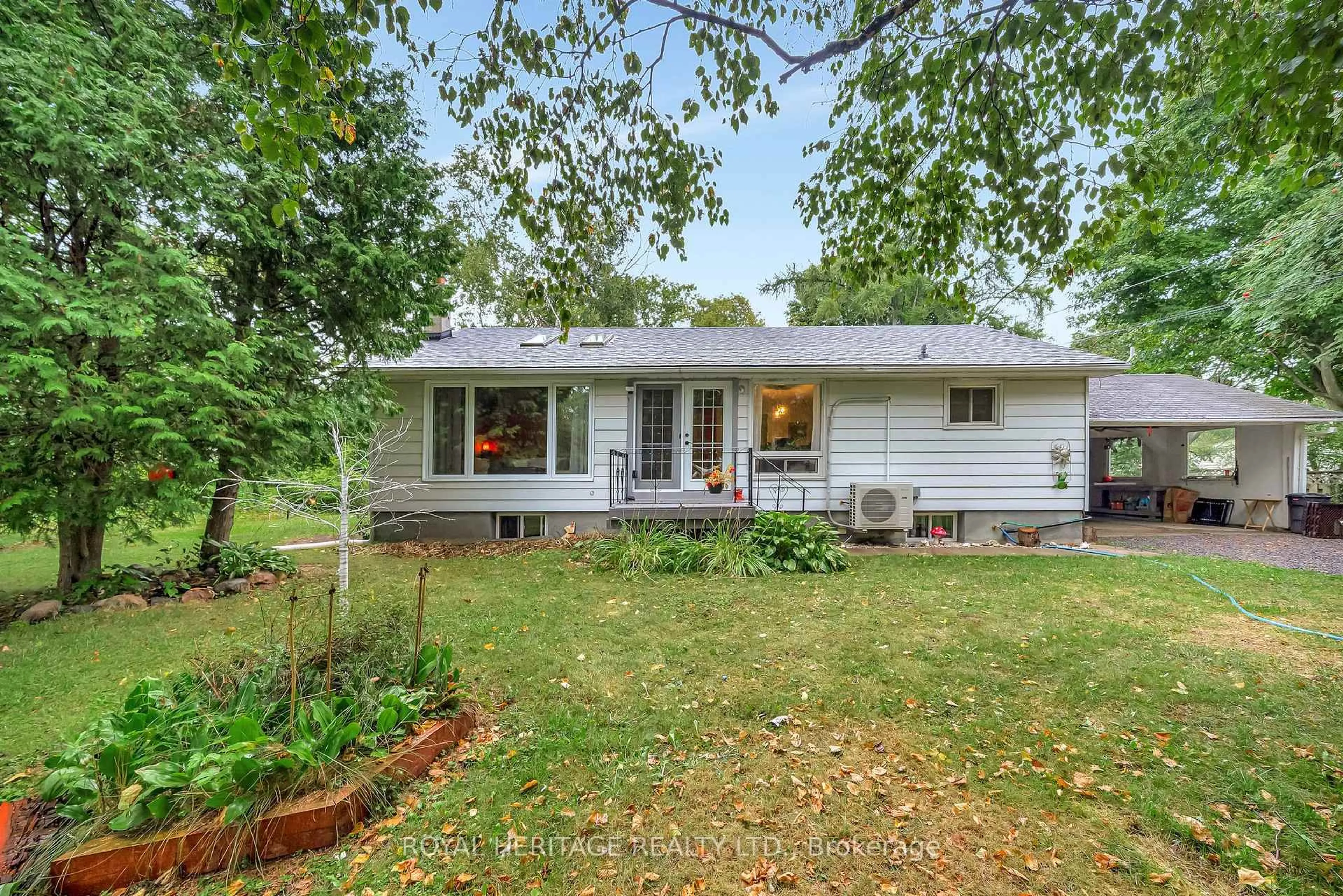 Unknown for 155 Prince Edward St, Brighton Ontario K0K 1H0