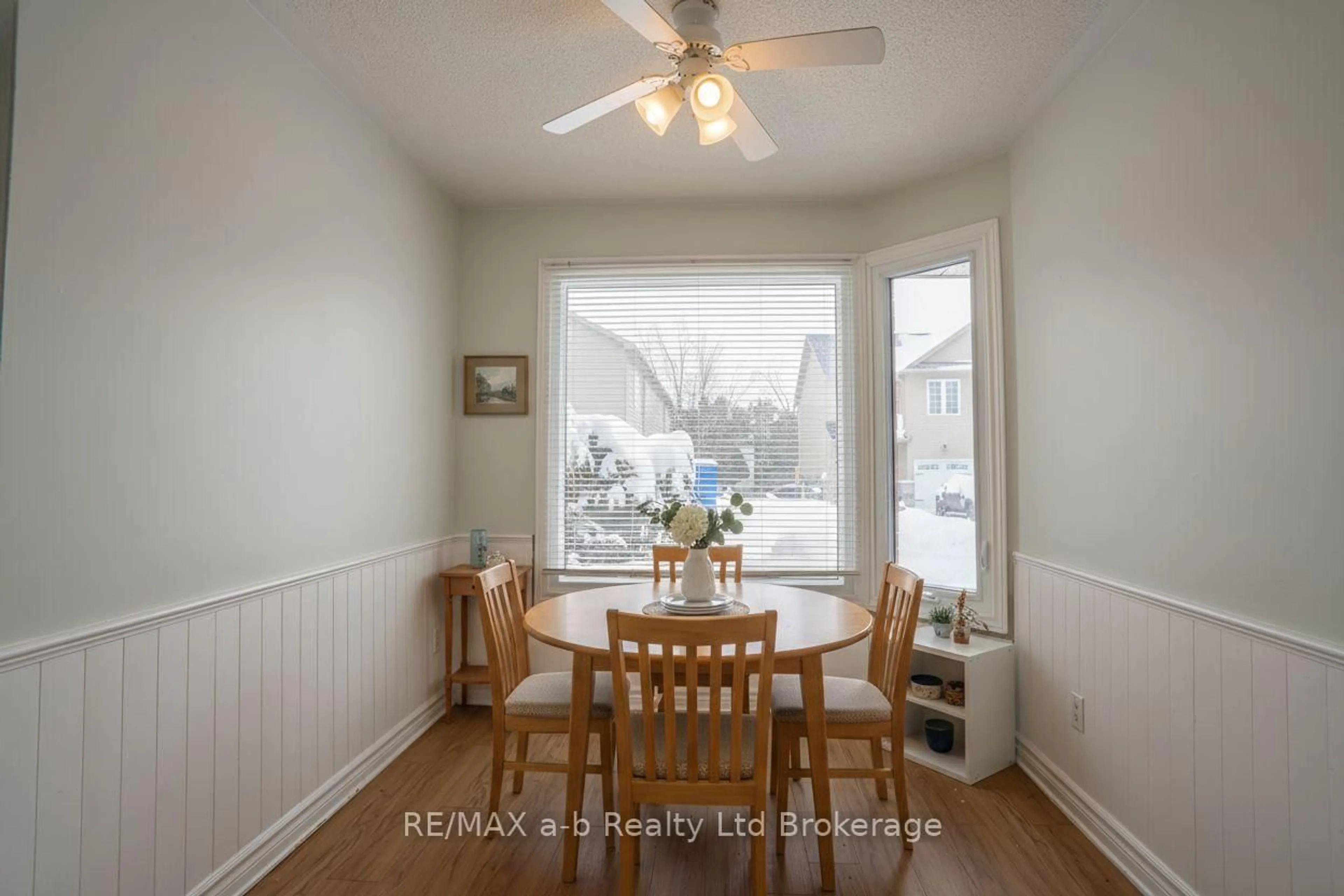 Dining room, wood/laminate floor for 10 Dufferin St #4, Norwich Ontario N0J 1P0