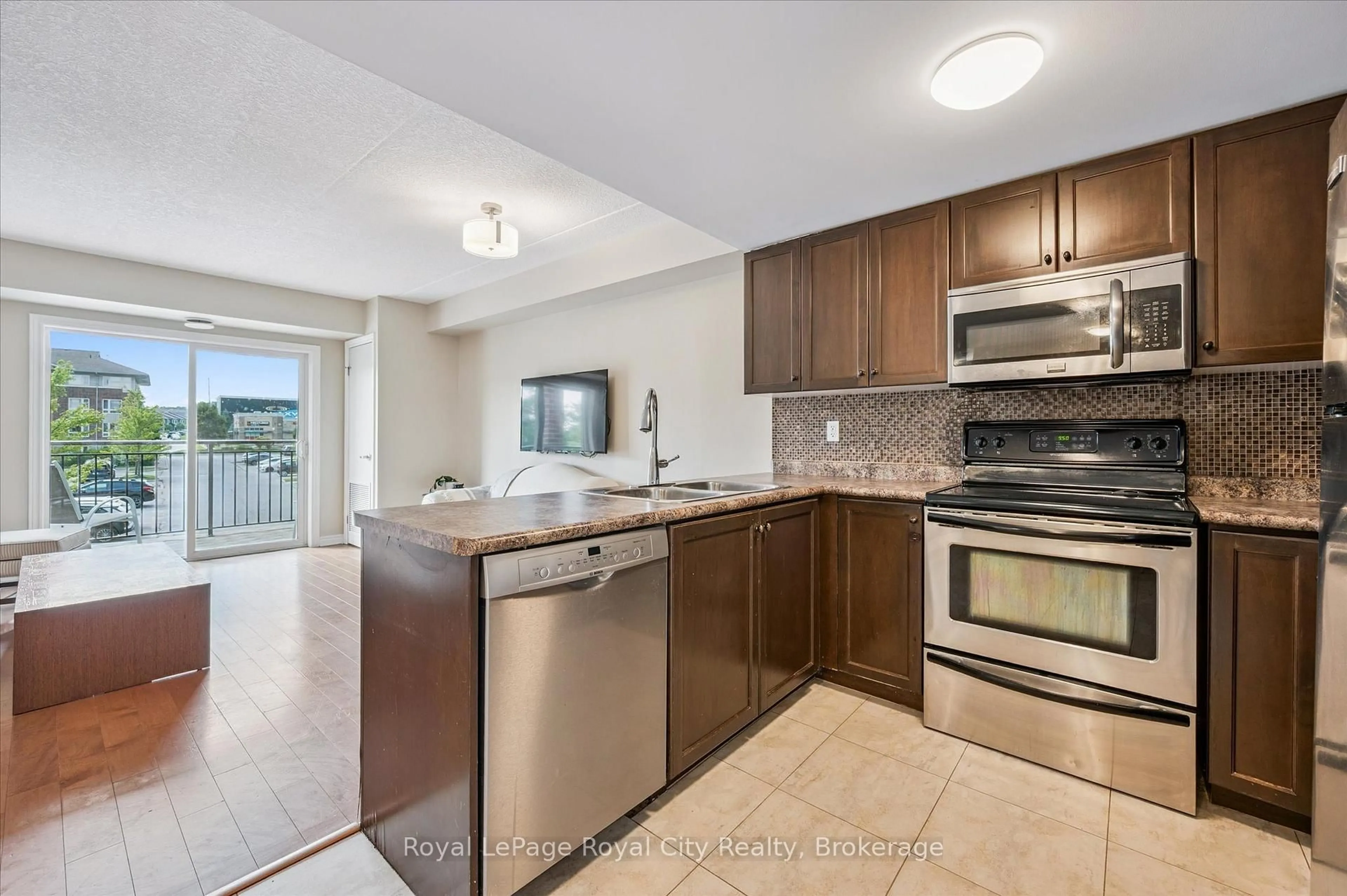 Standard kitchen, unknown for 37 Goodwin Dr #212, Guelph Ontario N1L 0E6