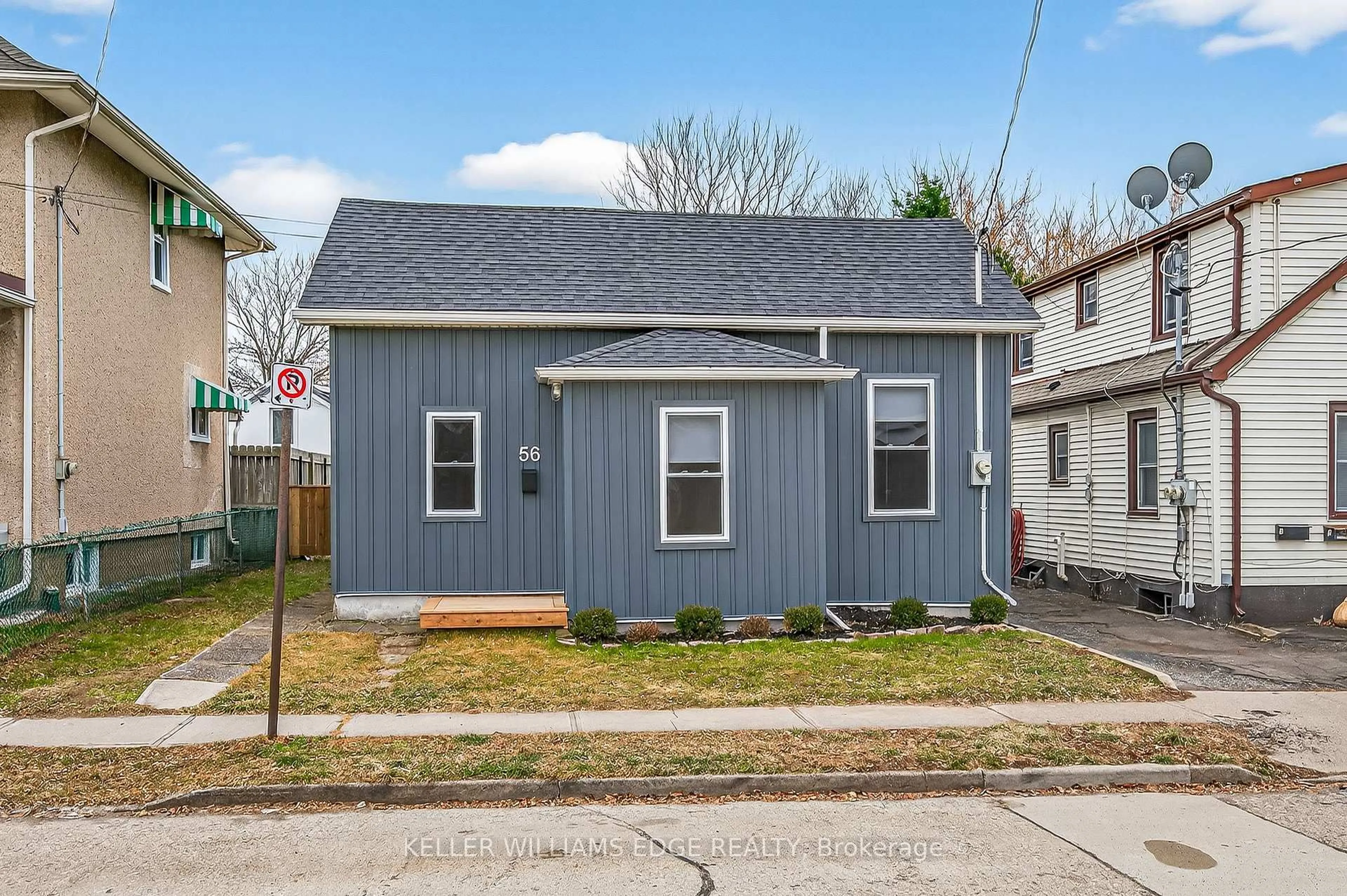 Home with vinyl exterior material, street for 56 Division St, St. Catharines Ontario L2R 3G5