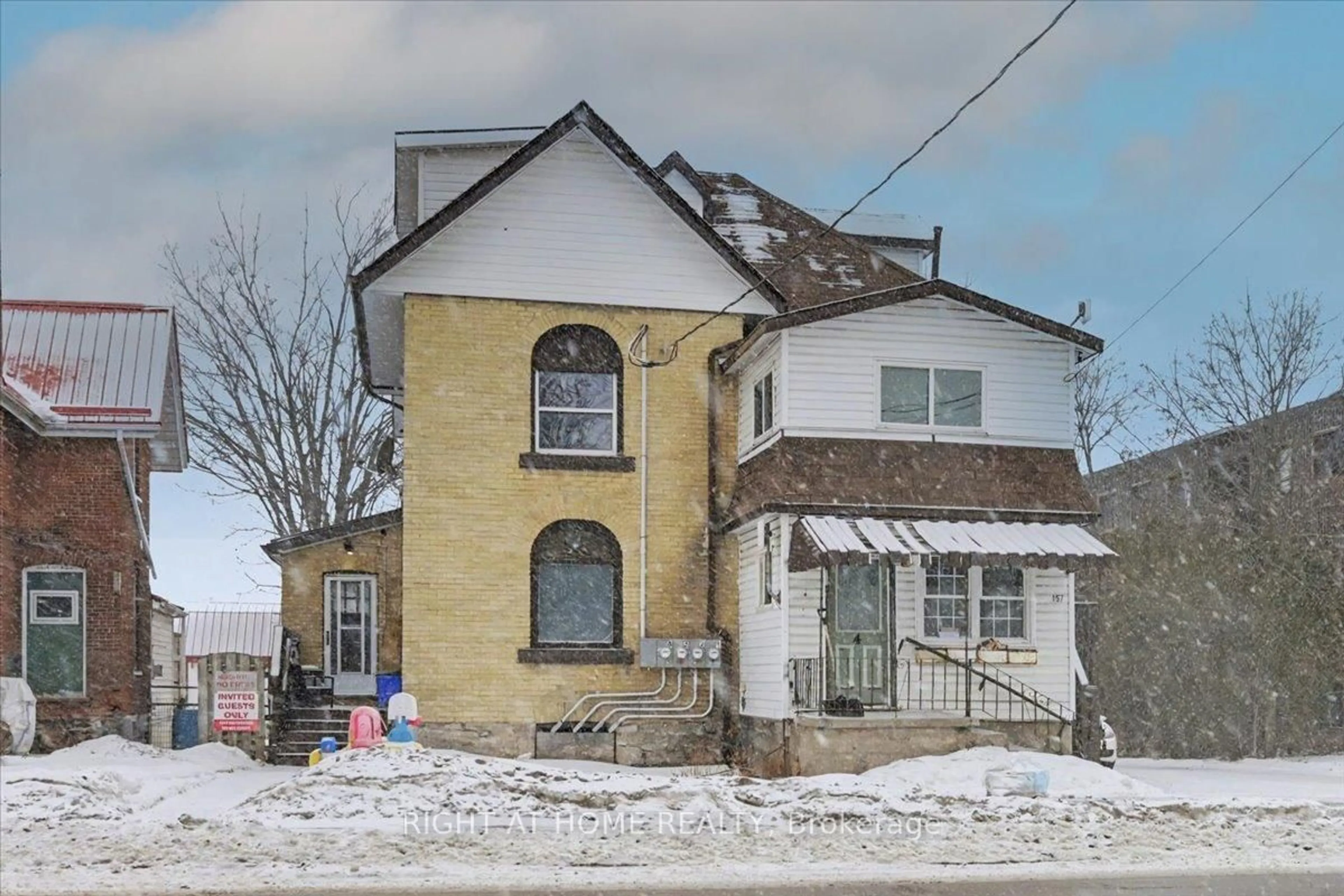 Unknown for 157 Lindsay St, Kawartha Lakes Ontario K9V 1T7