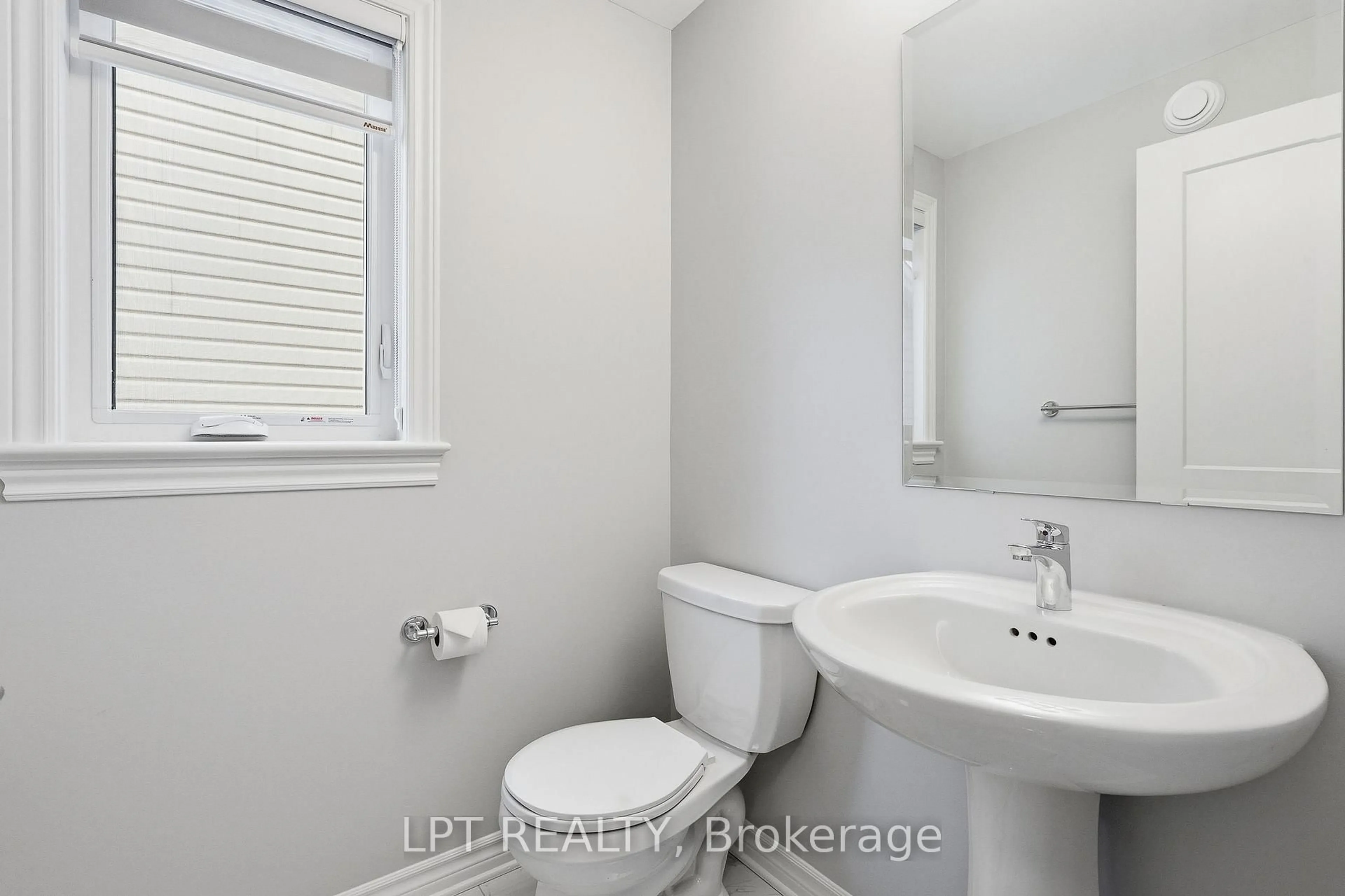 Standard bathroom, unknown for 132 Bonne Renommee Ave, Ottawa Ontario K4A 5J8