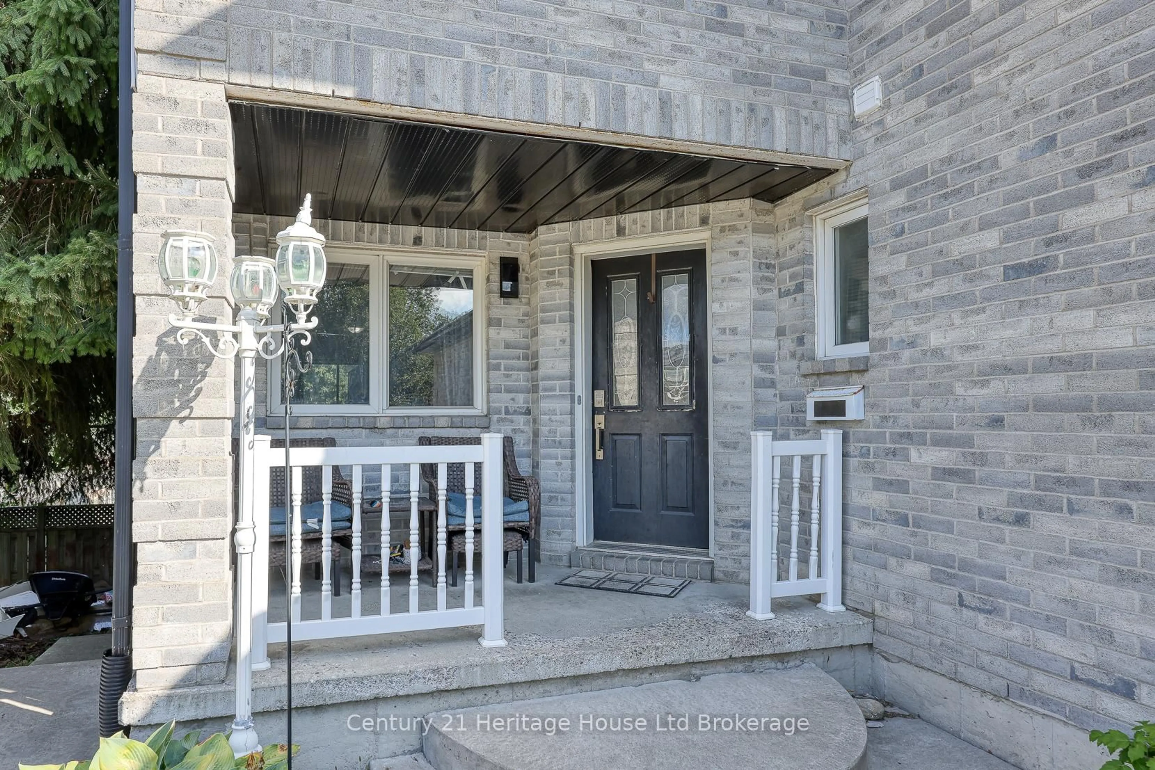 Unknown for 60 Canrobert St, Woodstock Ontario N4S 8W9