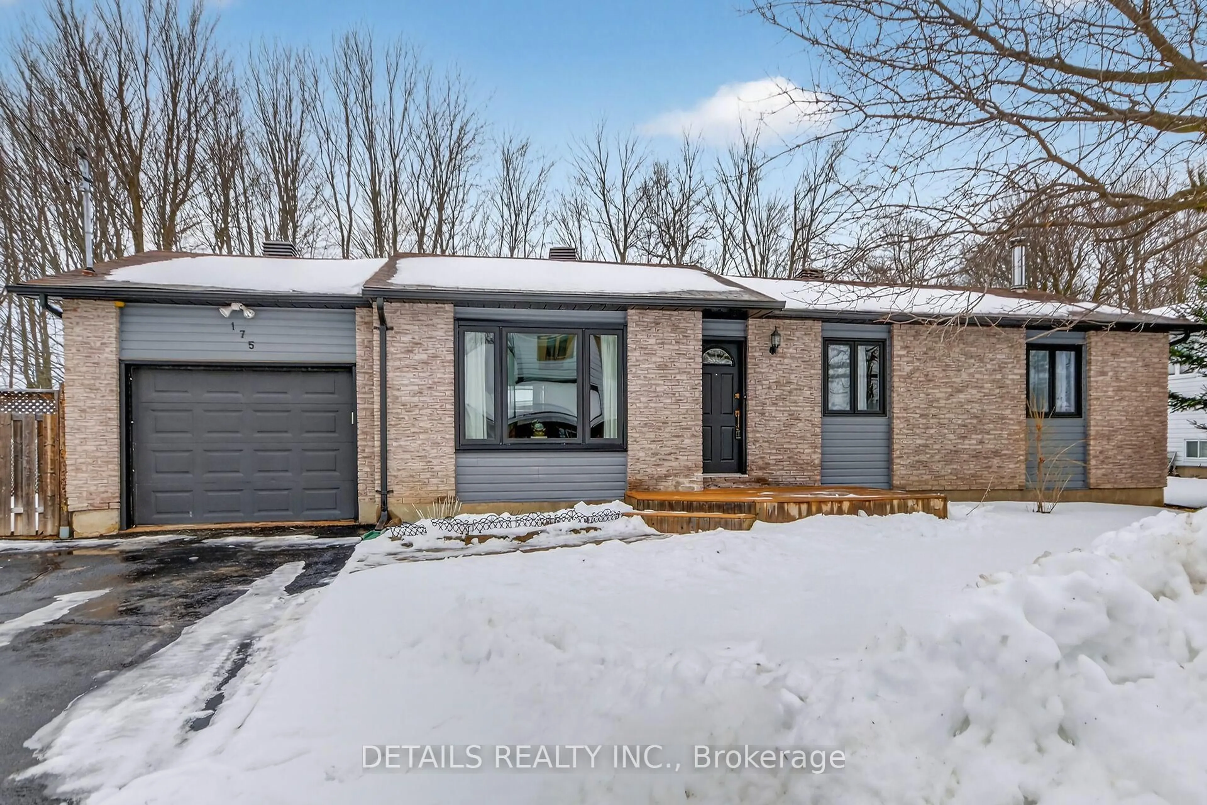 Home with brick exterior material, street for 175 Dunlop Cres, Russell Ontario K4R 1B3