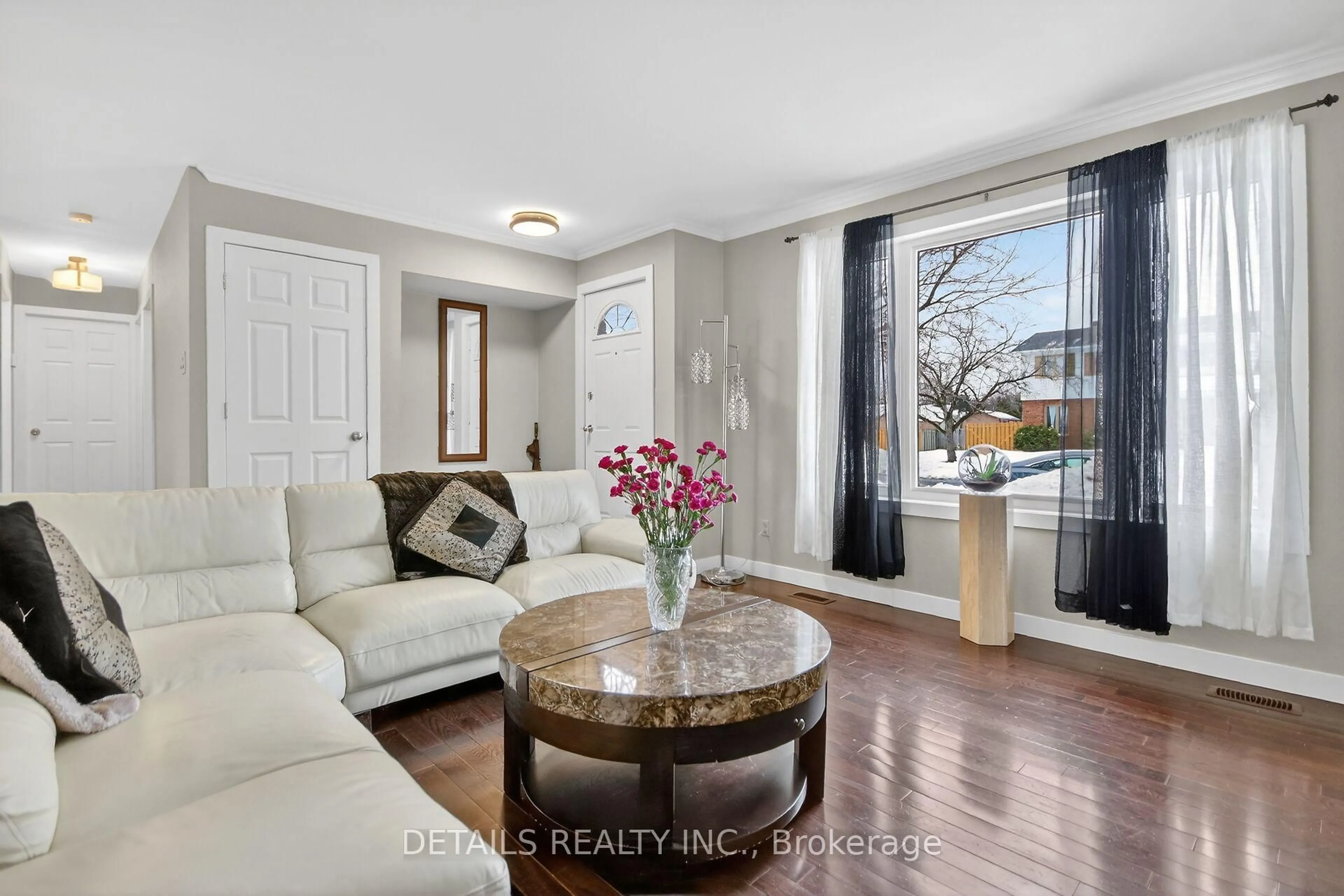 Living room with furniture, unknown for 175 Dunlop Cres, Russell Ontario K4R 1B3