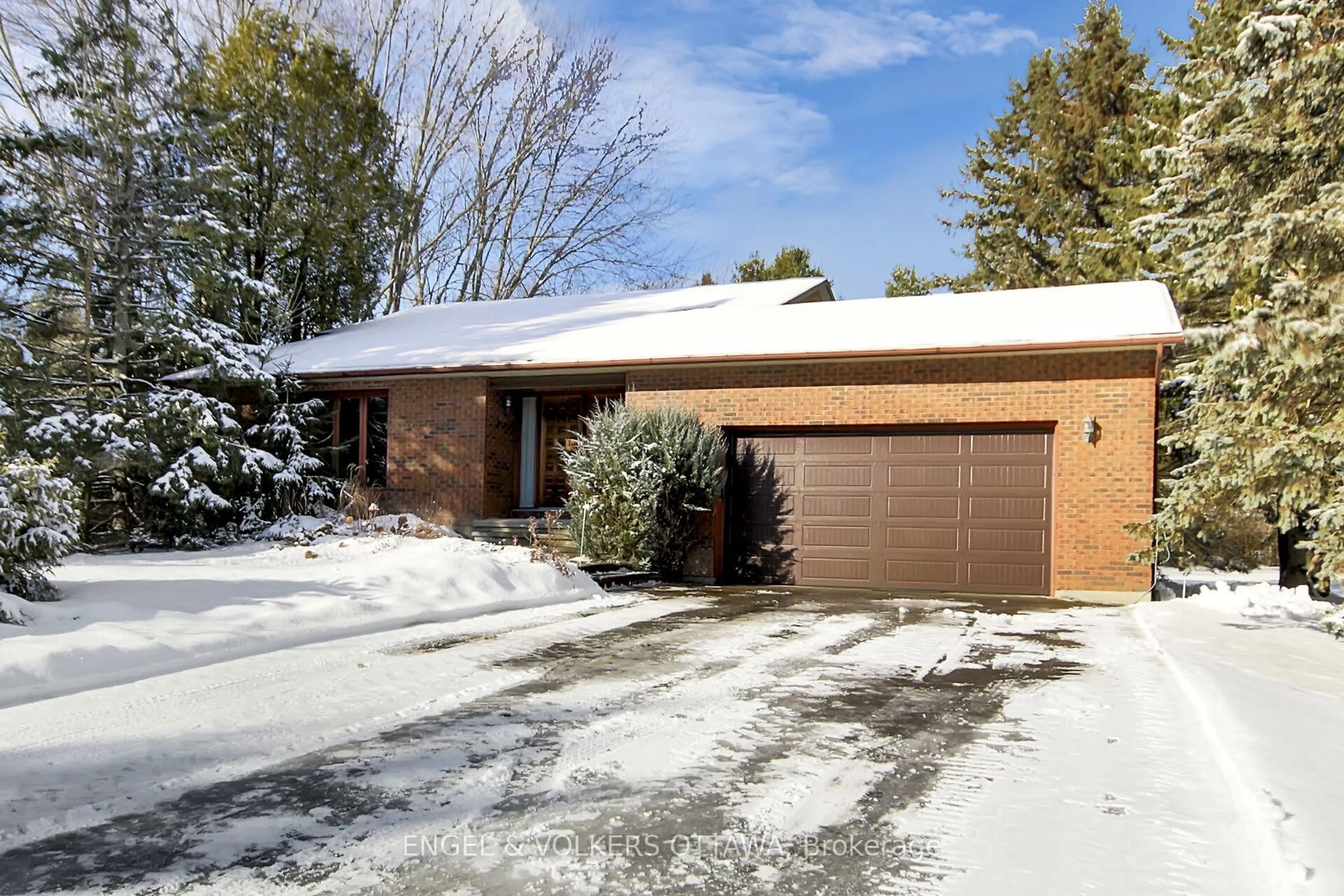 Home with brick exterior material, street for 5361 Hilltop Dr, Manotick Ontario K4M 1G4