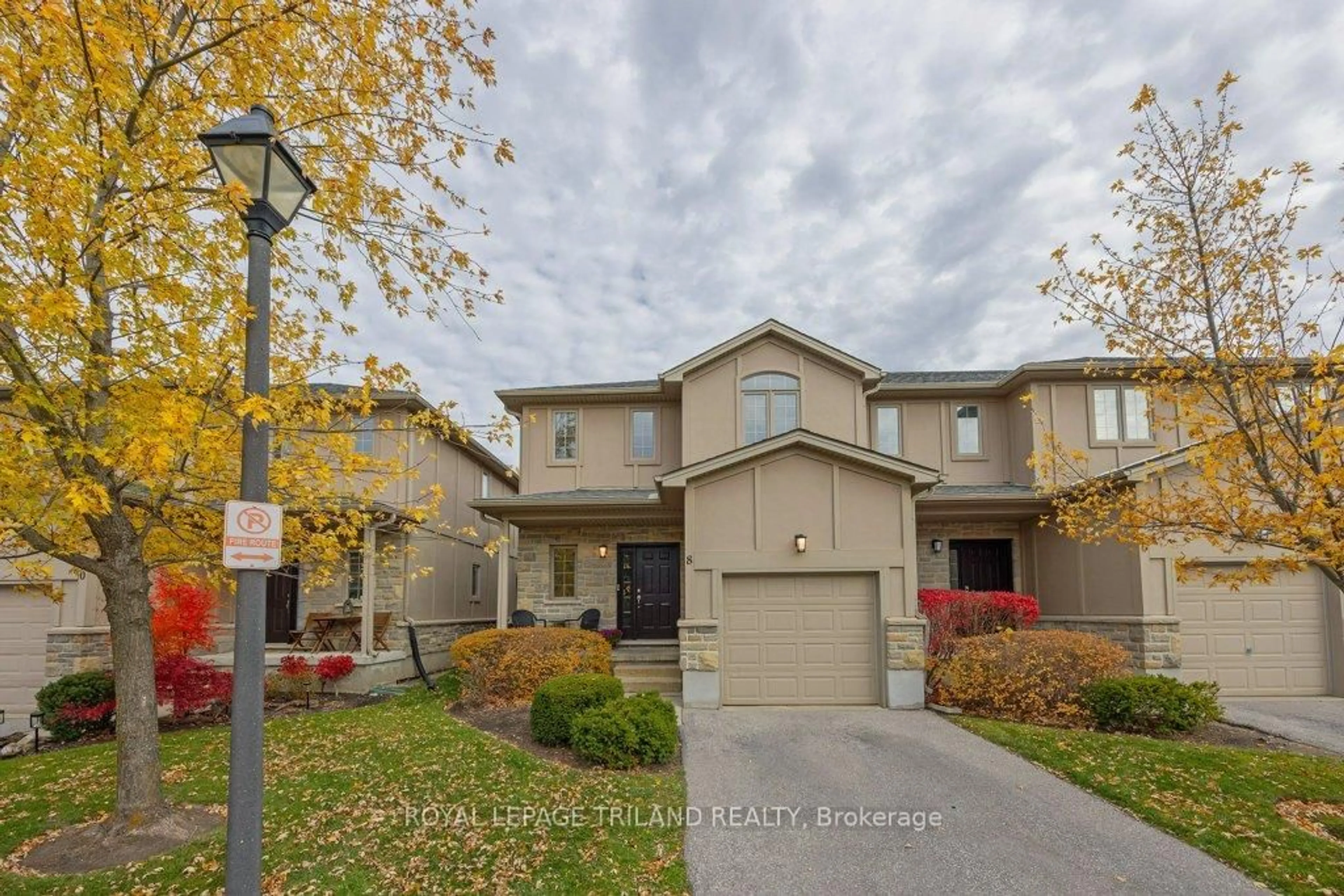Unknown for 2089 Beaverbrook Ave #8, London North Ontario N6H 0A9