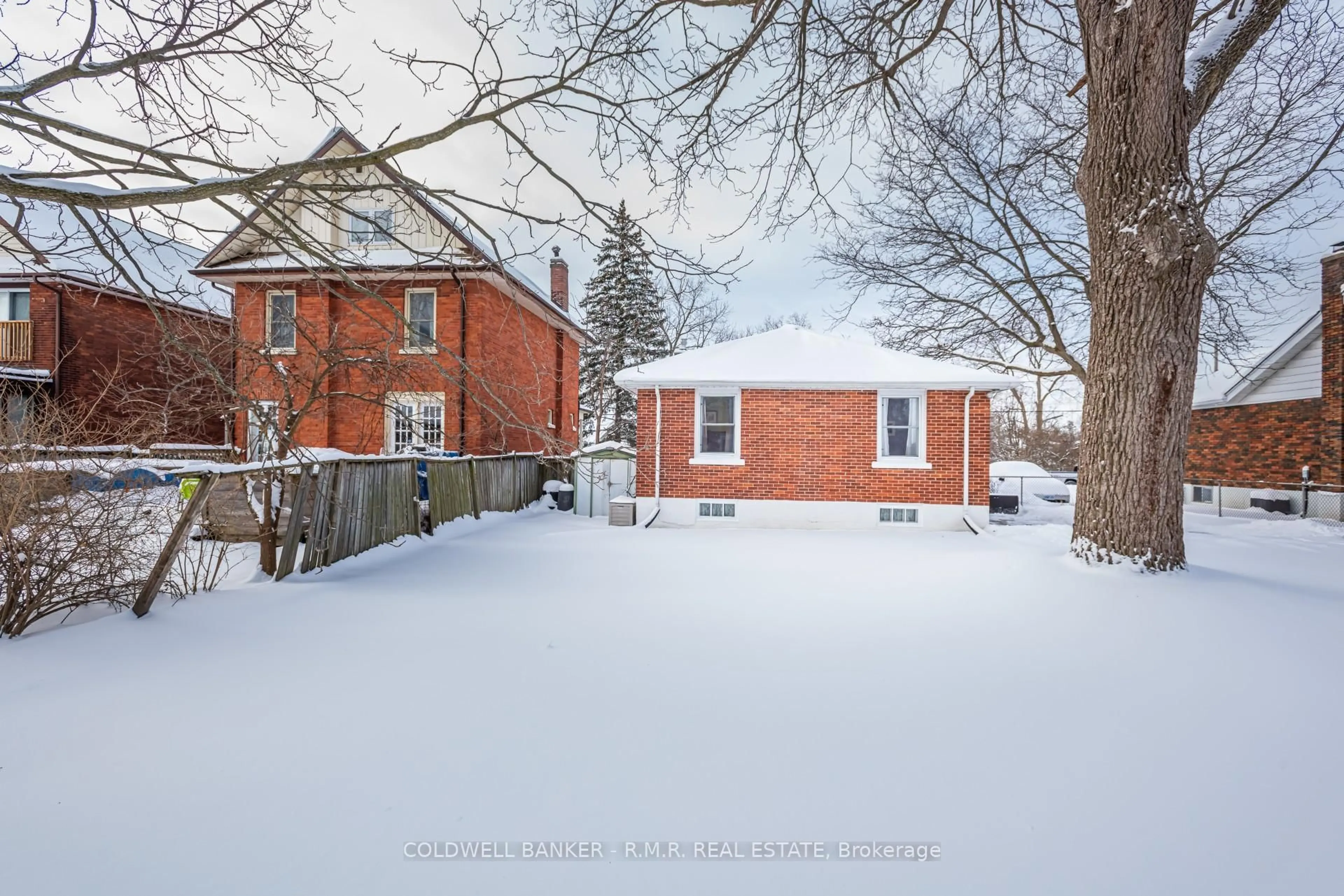 Unknown for 17 Queen St, Quinte West Ontario K8V 4X4