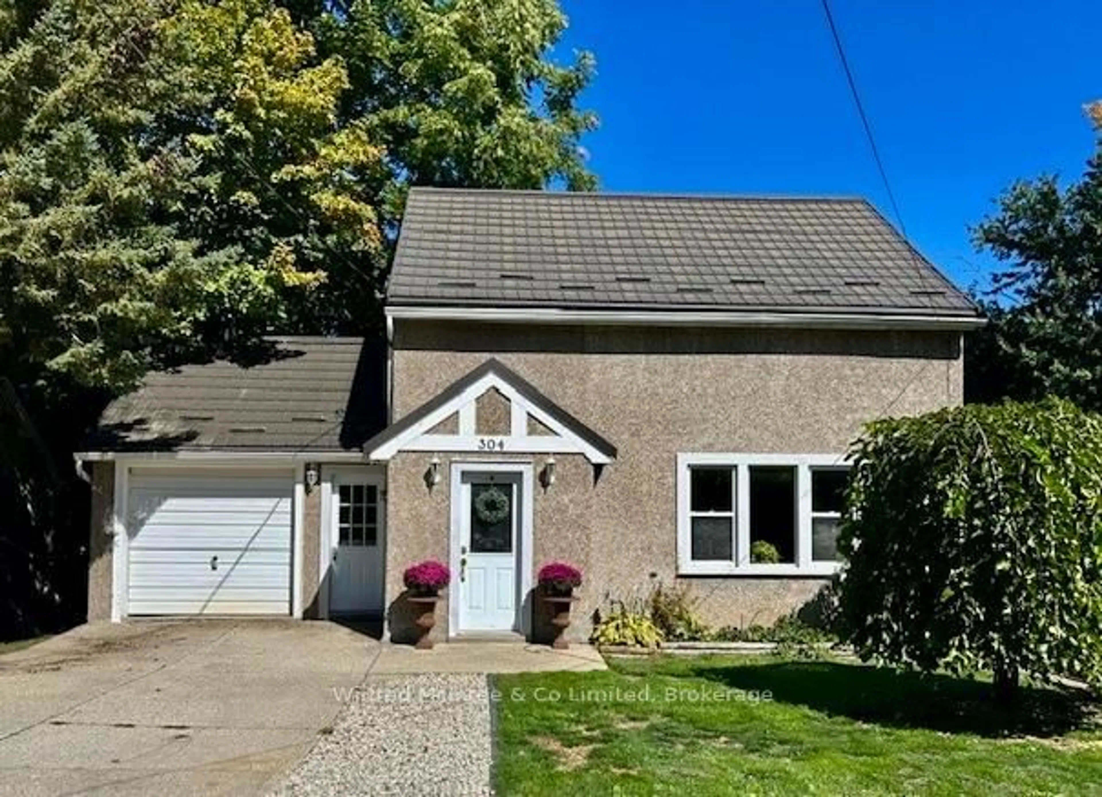 Unknown for 304 Napier St, Brockton Ontario N0G 2V0